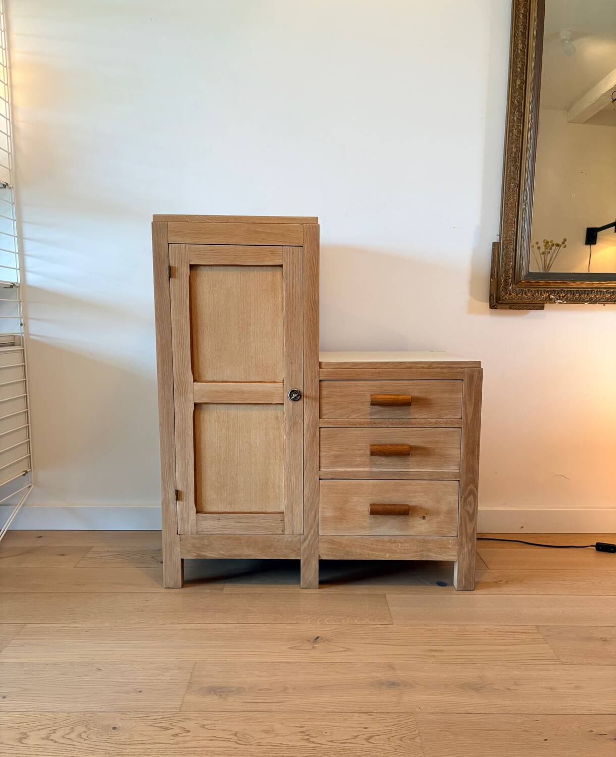 Small asymmetrical wardrobe "Clémentine"