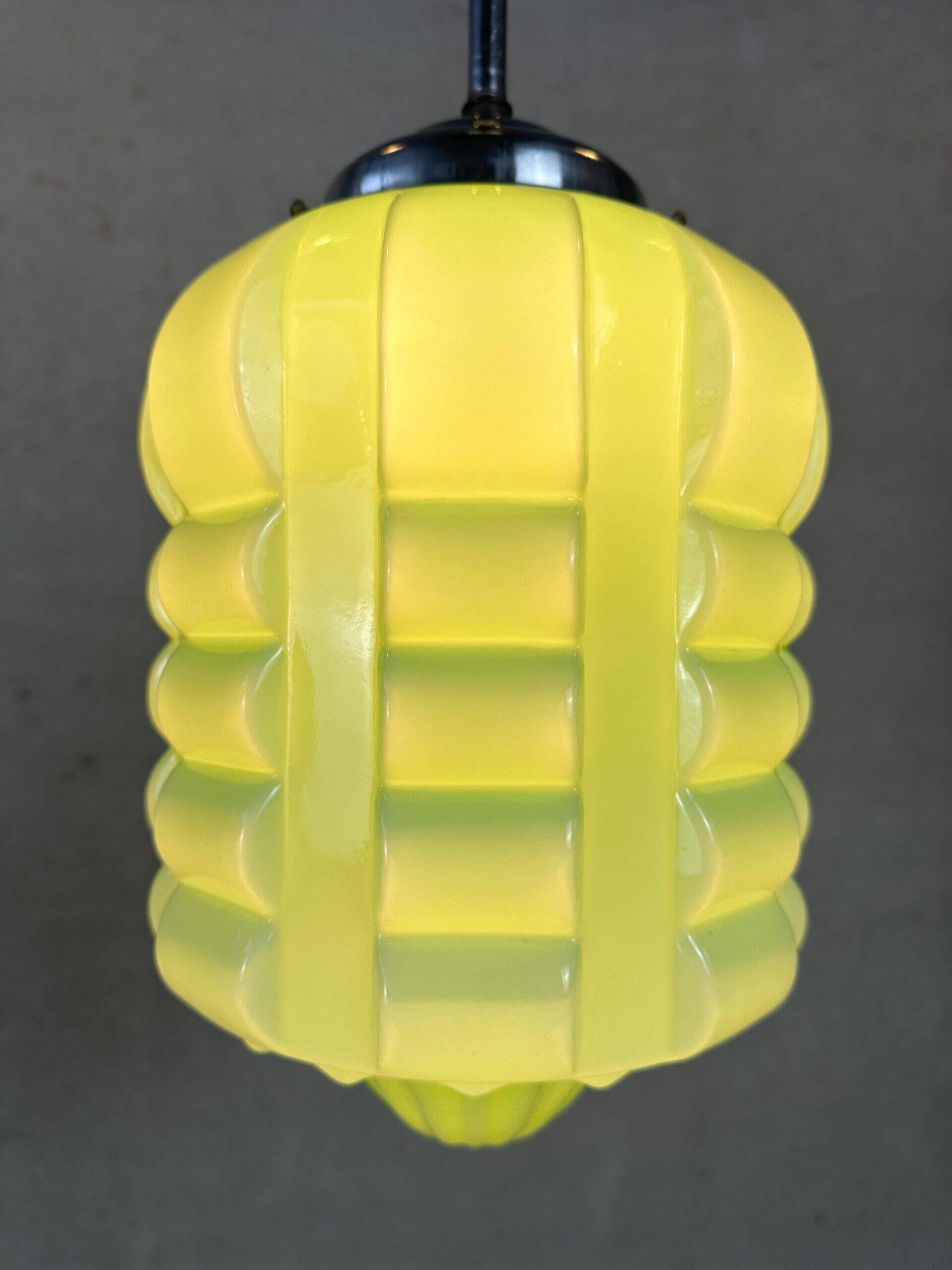 Art deco pendant lamp 'skyscraper' – green opaline