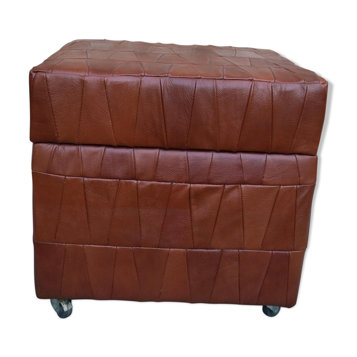 Pouf leather chest
