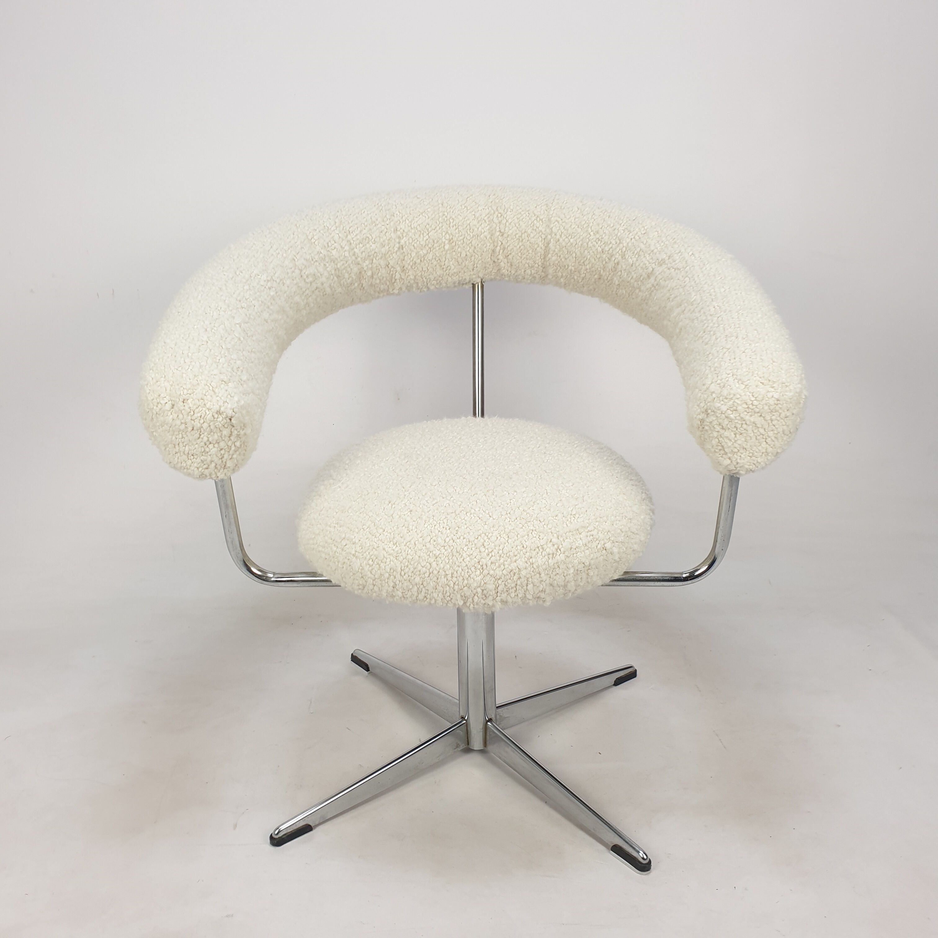 Ensemble de 2 fauteuils ronds, années 1970