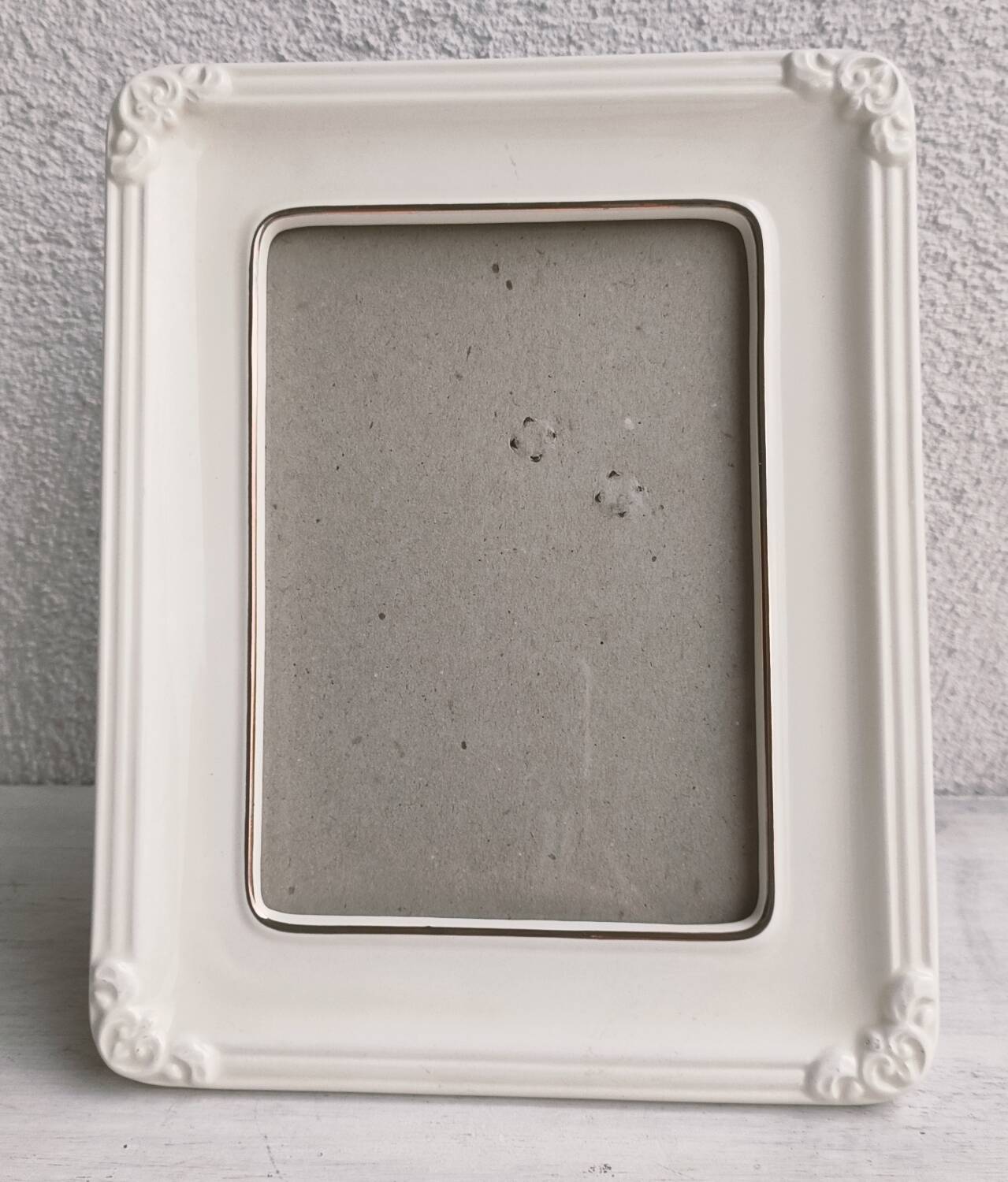 Ivory porcelain photo frame