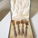 Coffret de couverts à mignardises