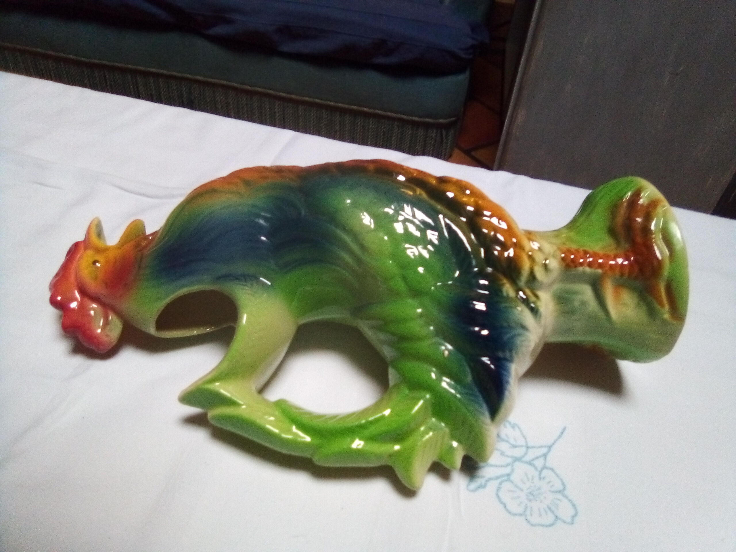 Pitcher rooster dabbling St Clement