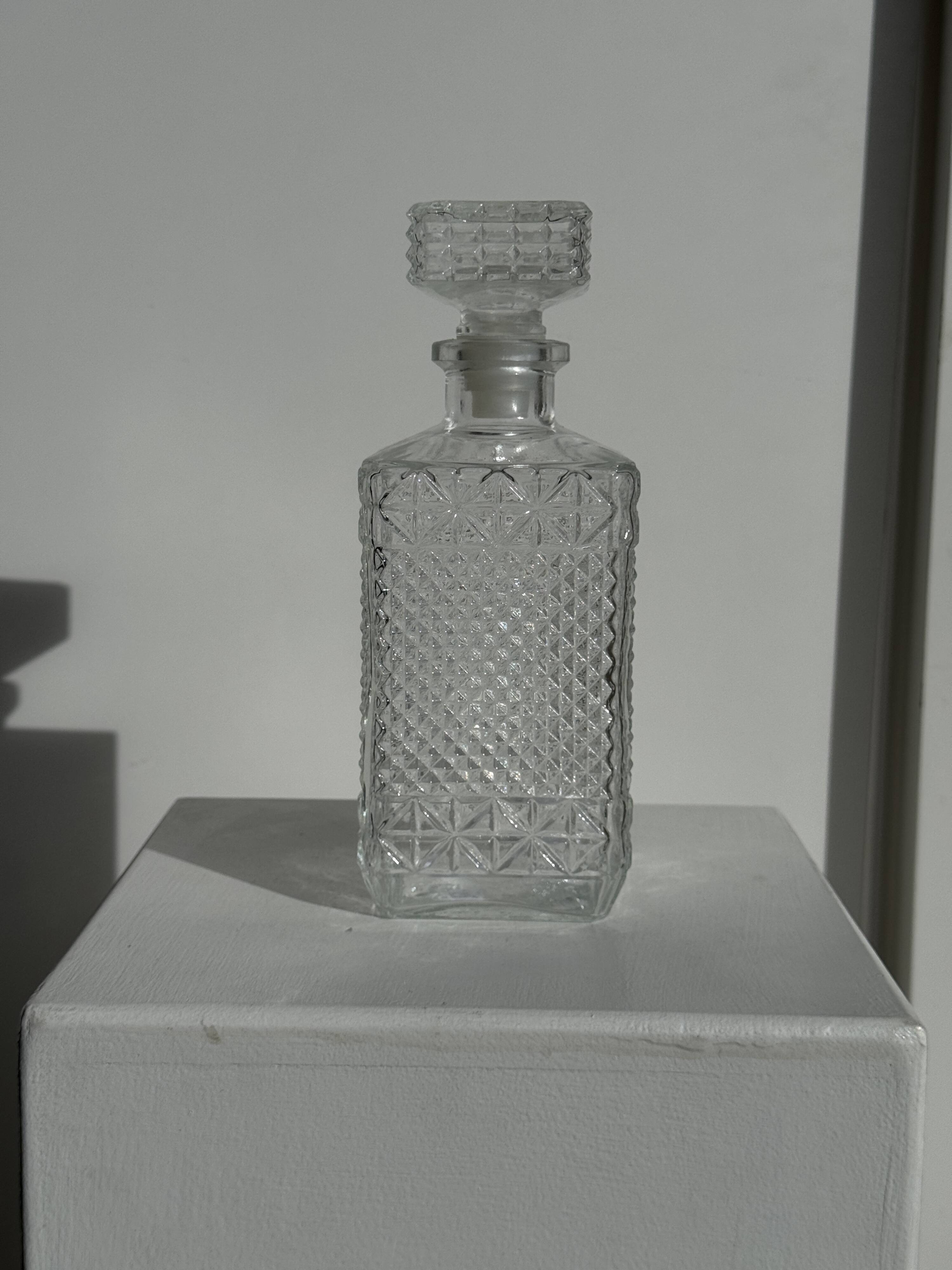 Vintage glass whisky carafe with diamond points H23 L9