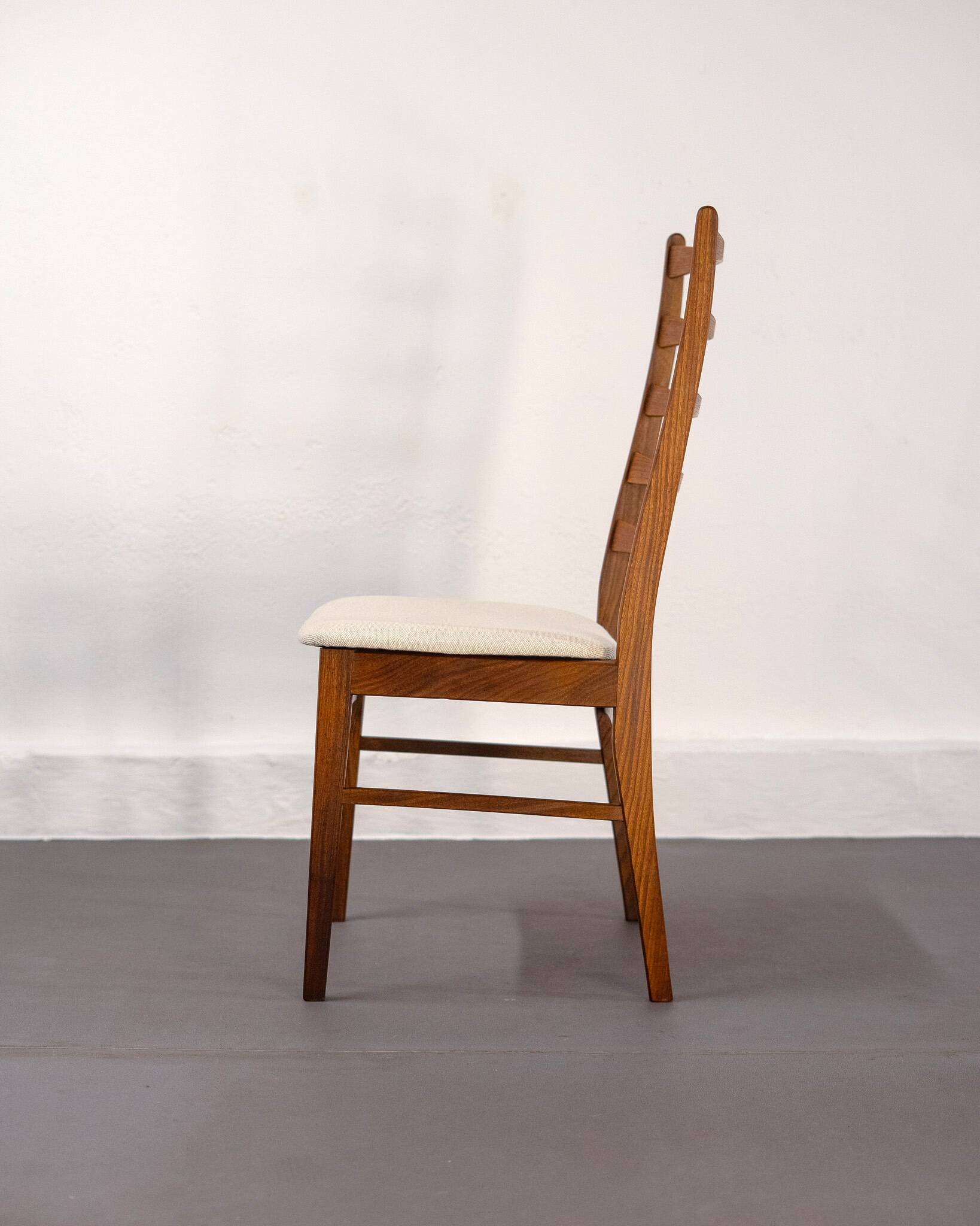 Set of 2 Danish Dining Chairs made of Teak and Beige Upholstery, circa 1960