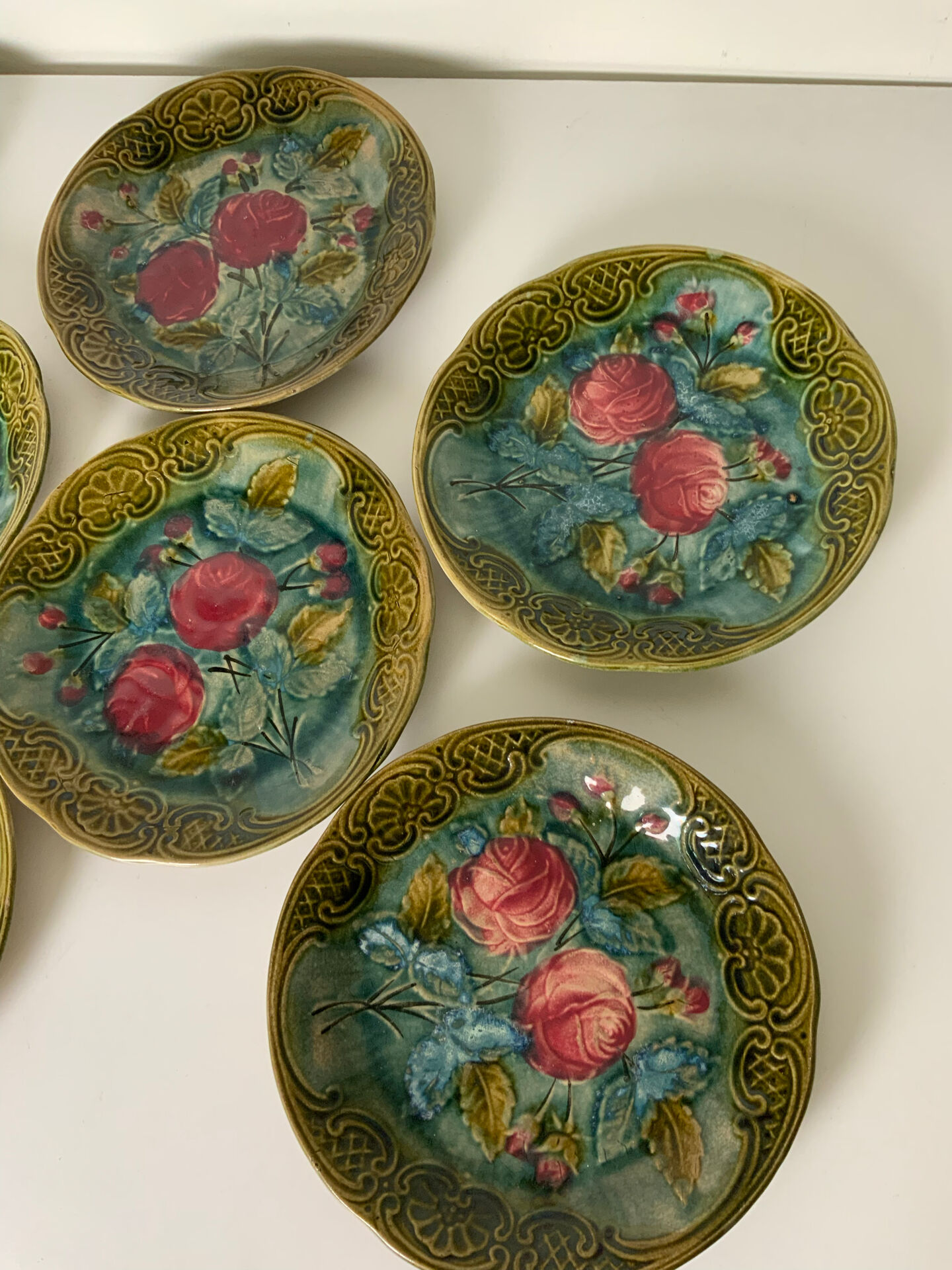 8 earthenware plates