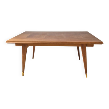 Table with extension