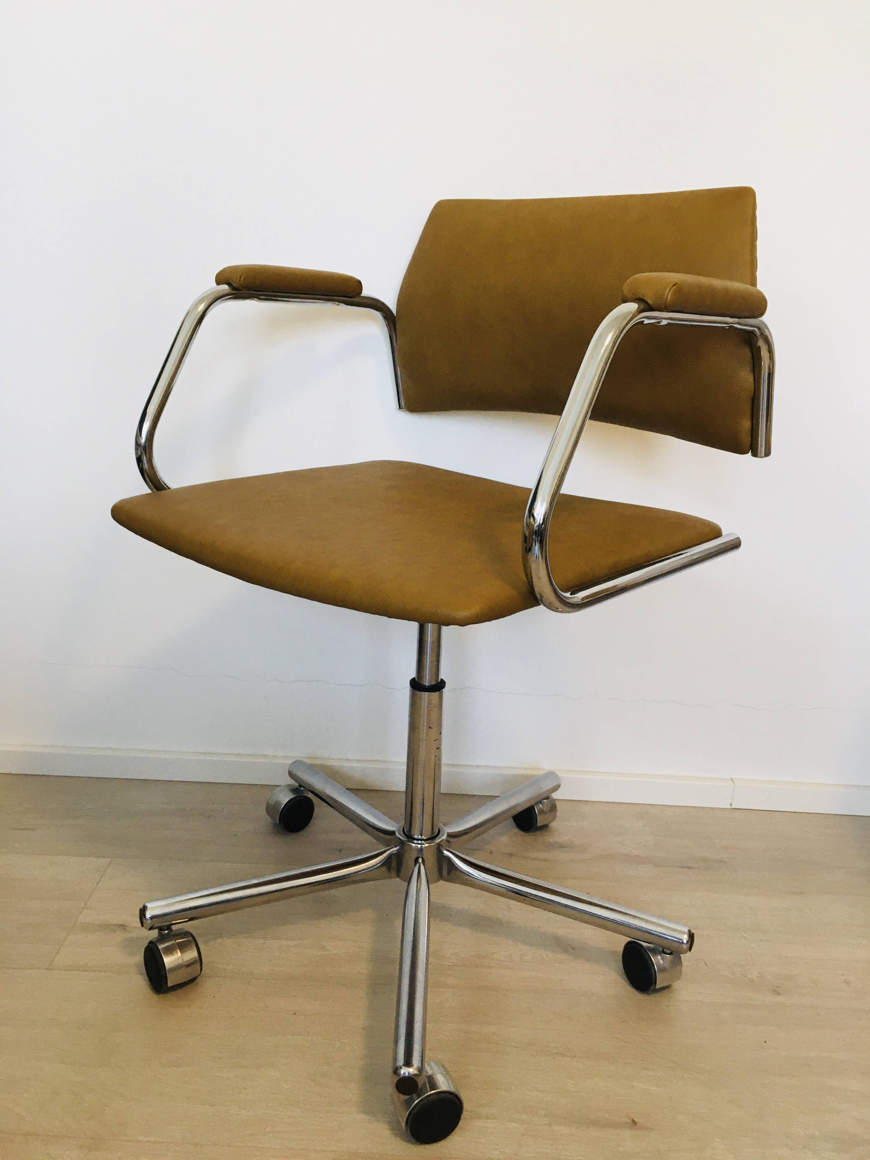 Fully Restored Vintage Desk Chair by Kovona, Czechoslovakia 1970’s