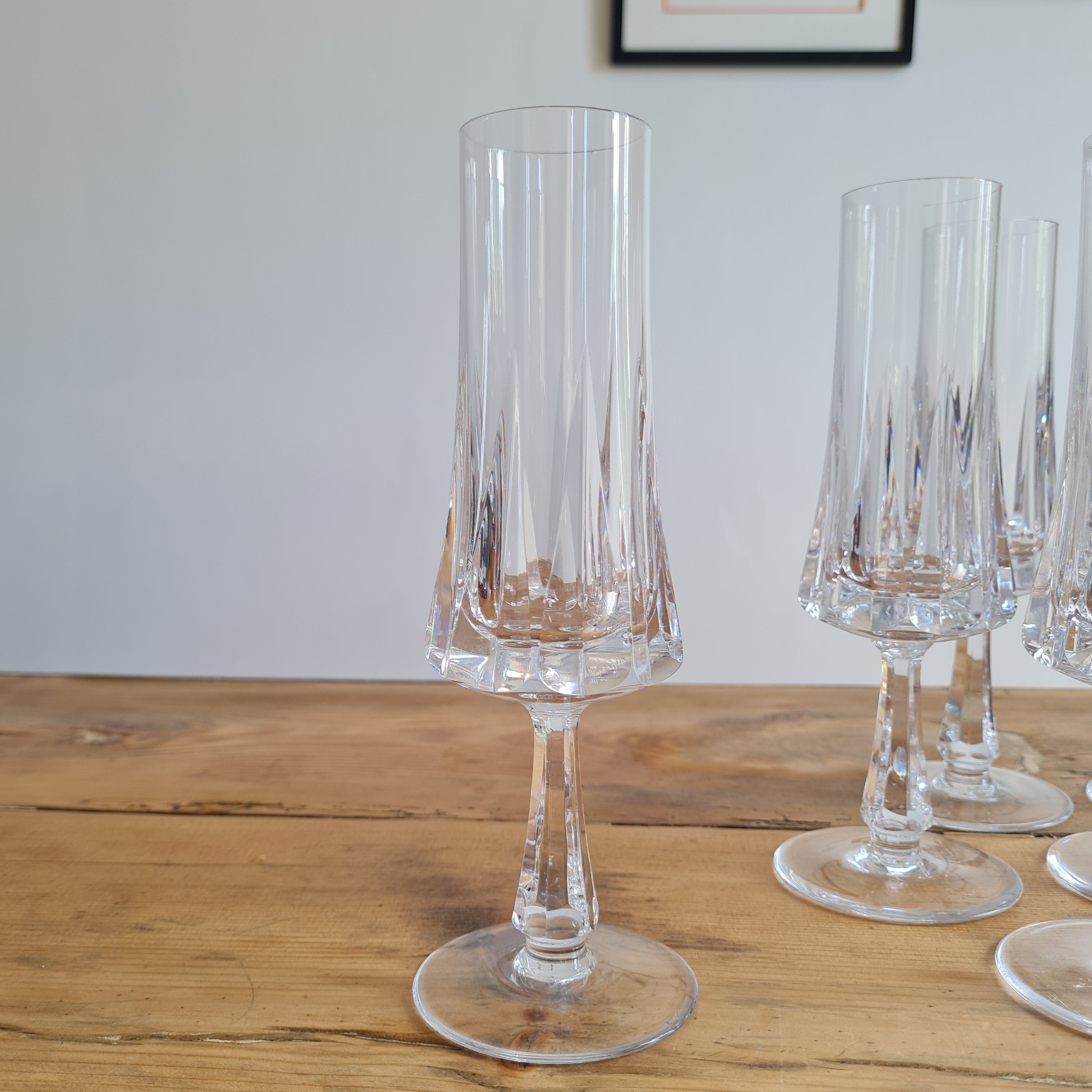 Service of 6 vintage crystal champagne flutes