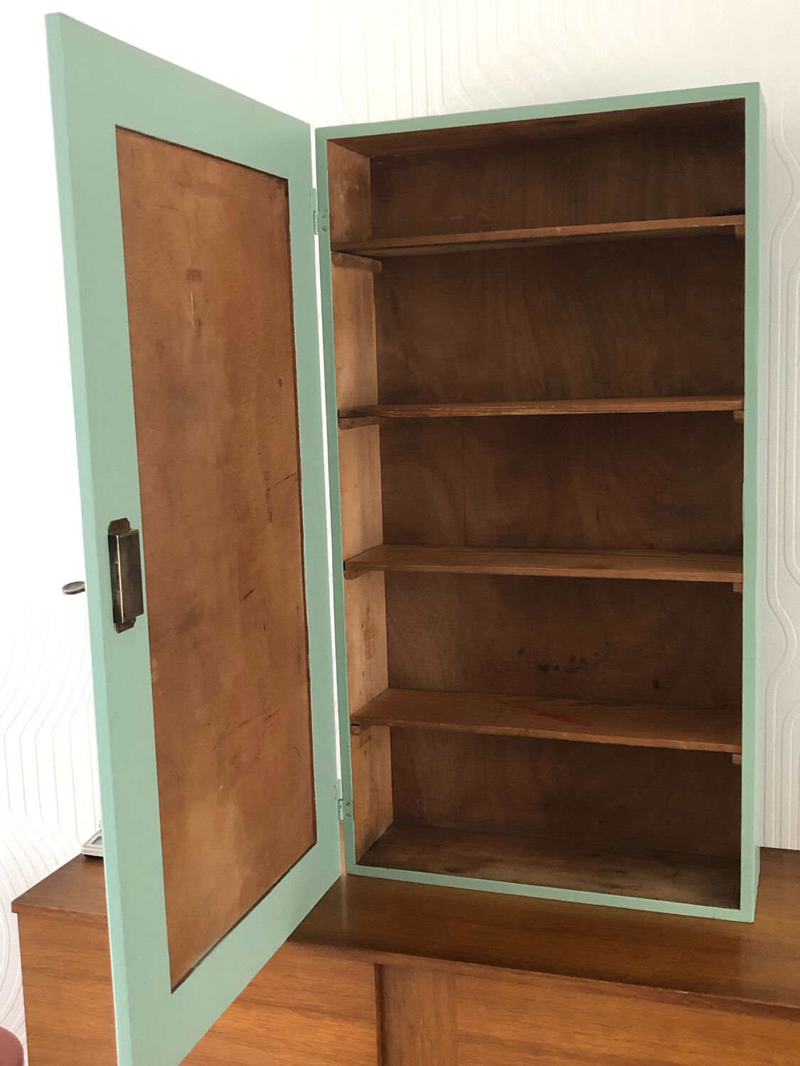 Ancienne armoire à pharmacie restaurée a accrocher