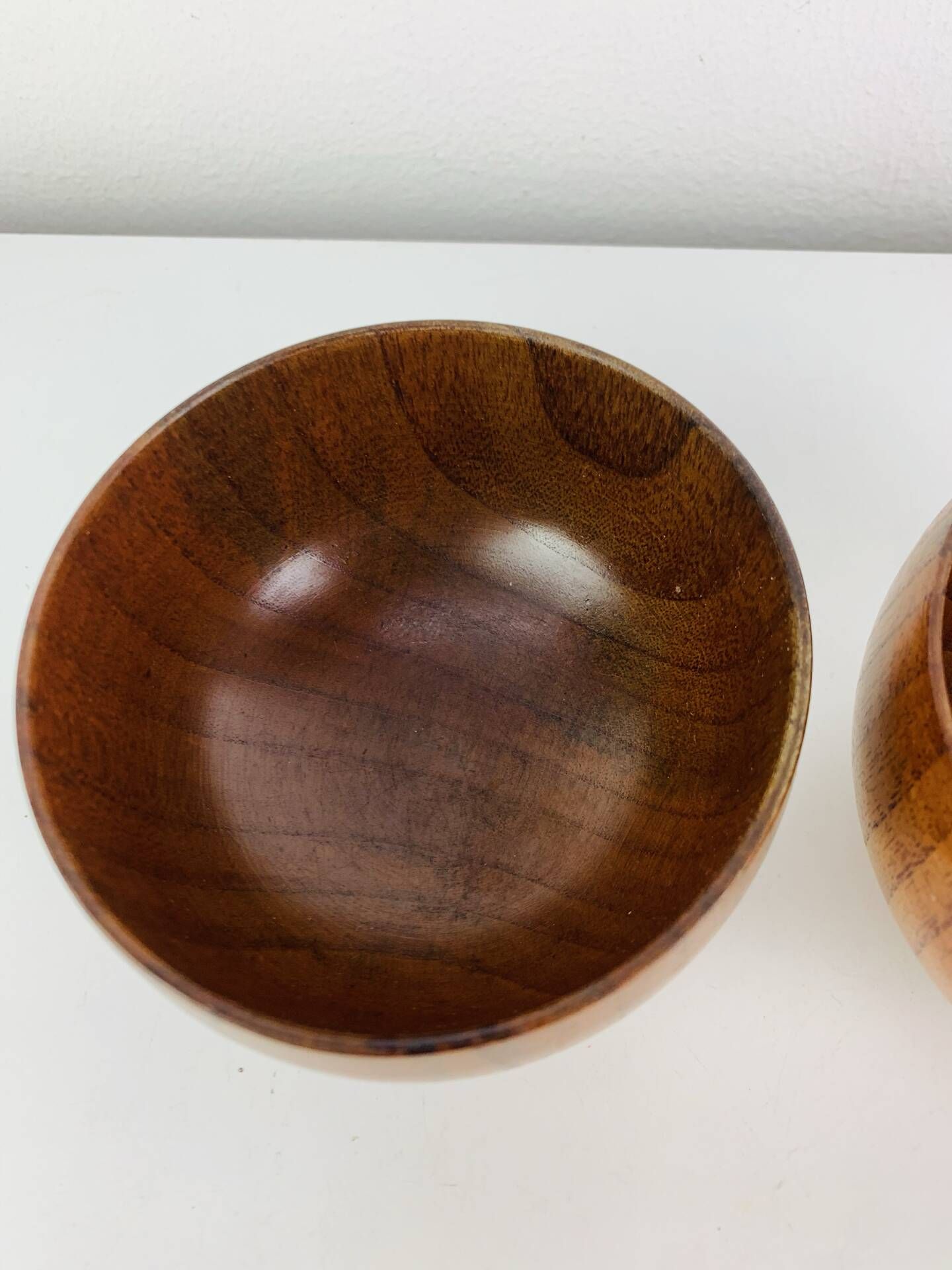 2 bowls/trays in Scandinavian teak