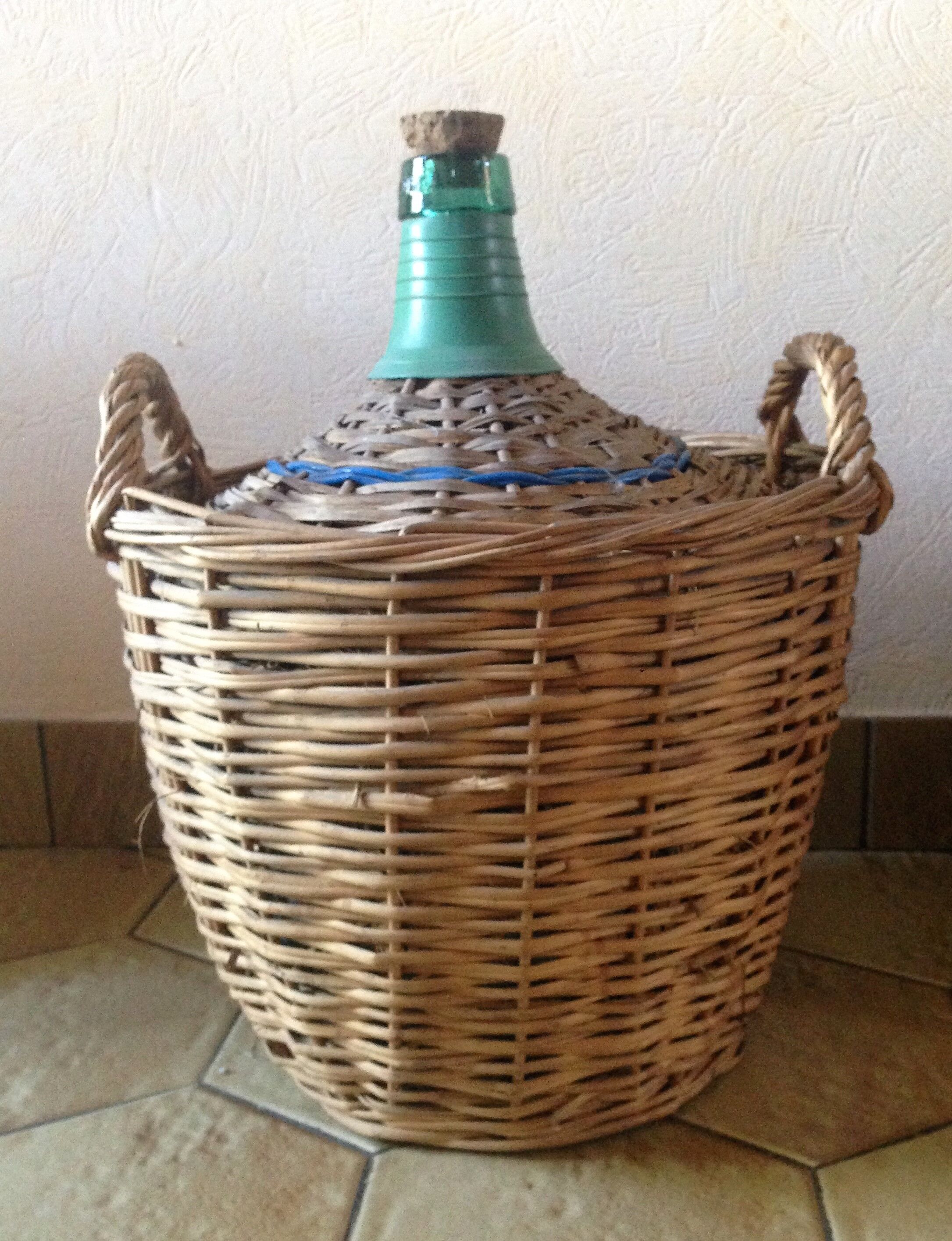 Bottle old demijohn 10L with Wicker of protection