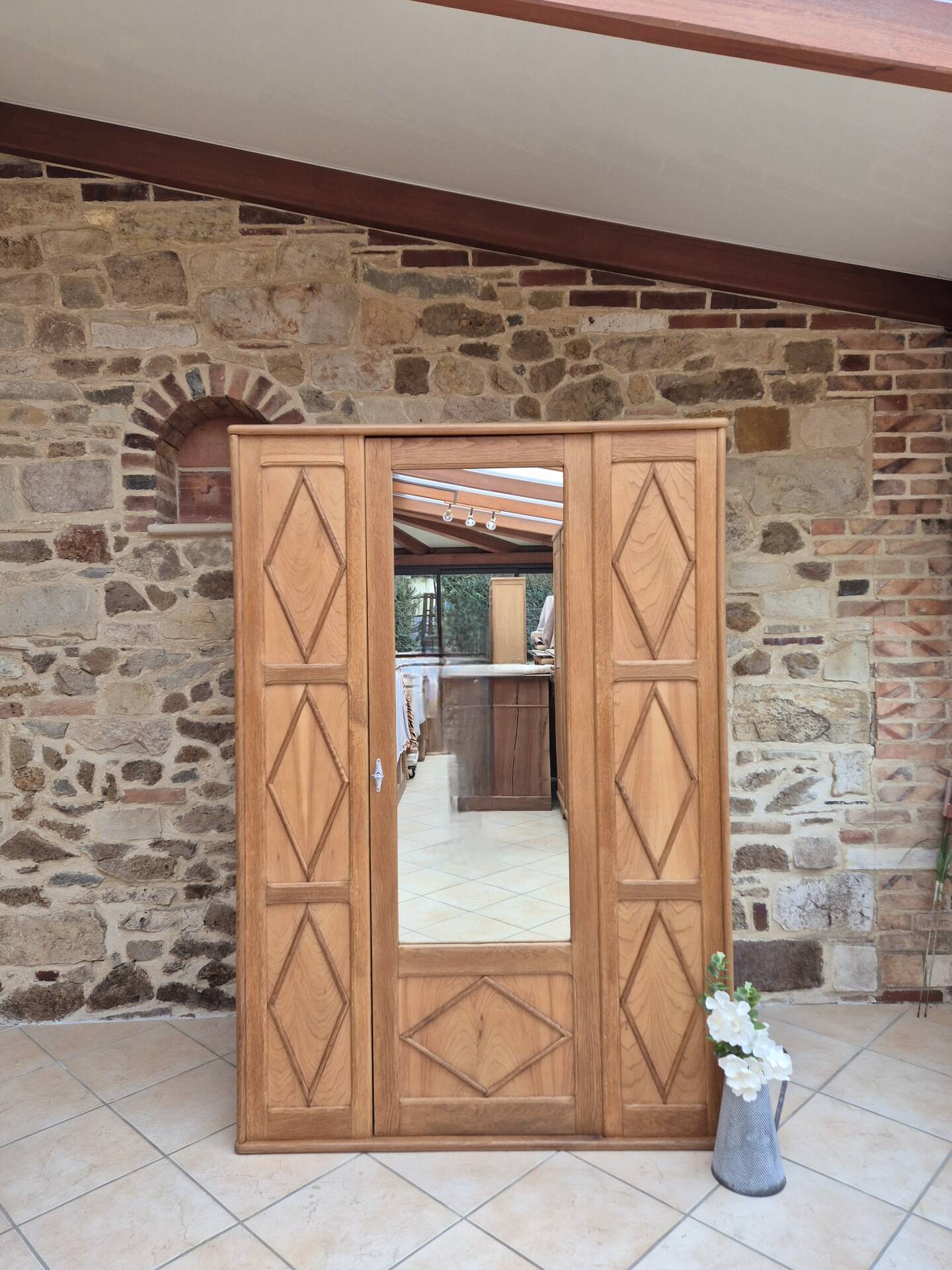 Armoire vintage