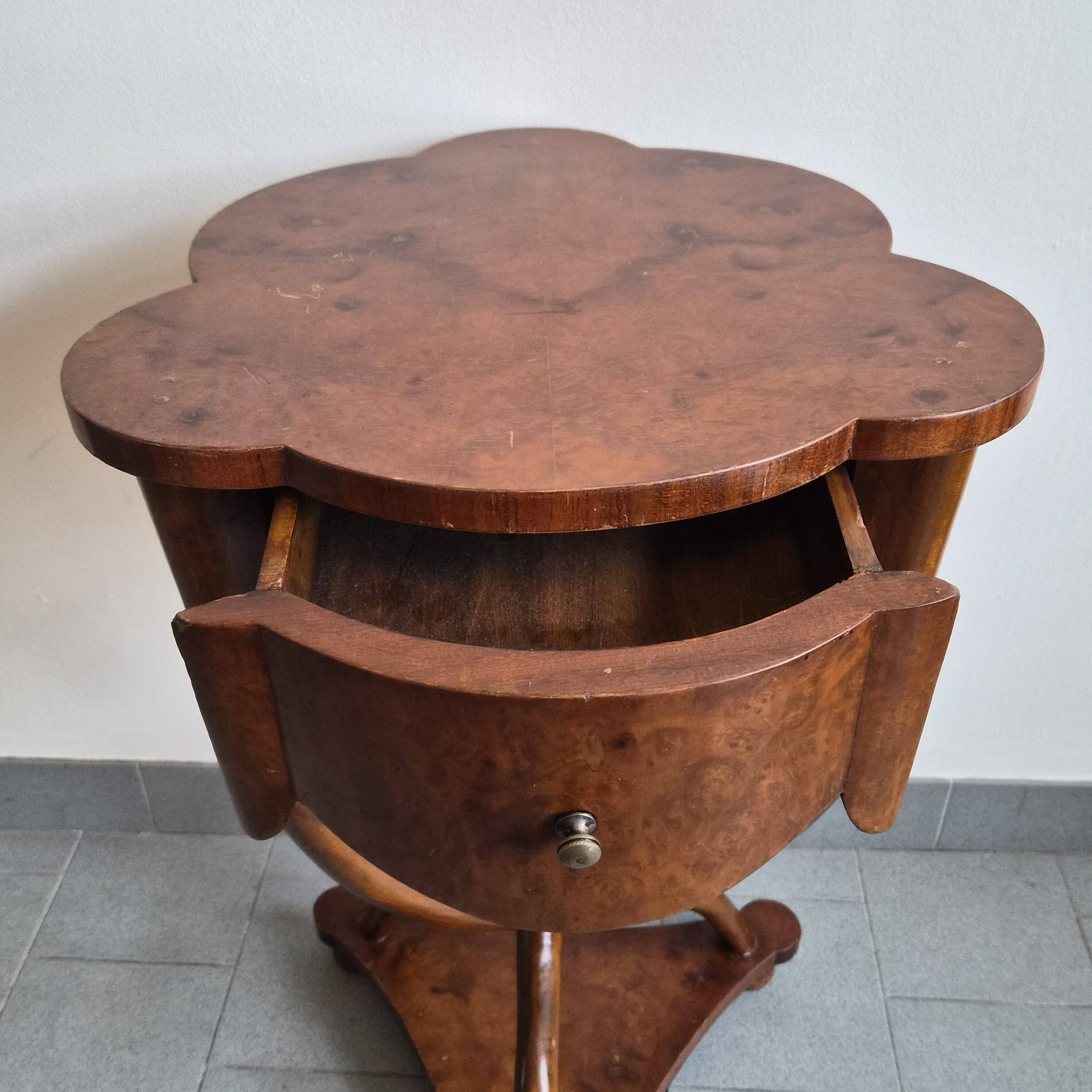 Art Nouveau side table in elm burl