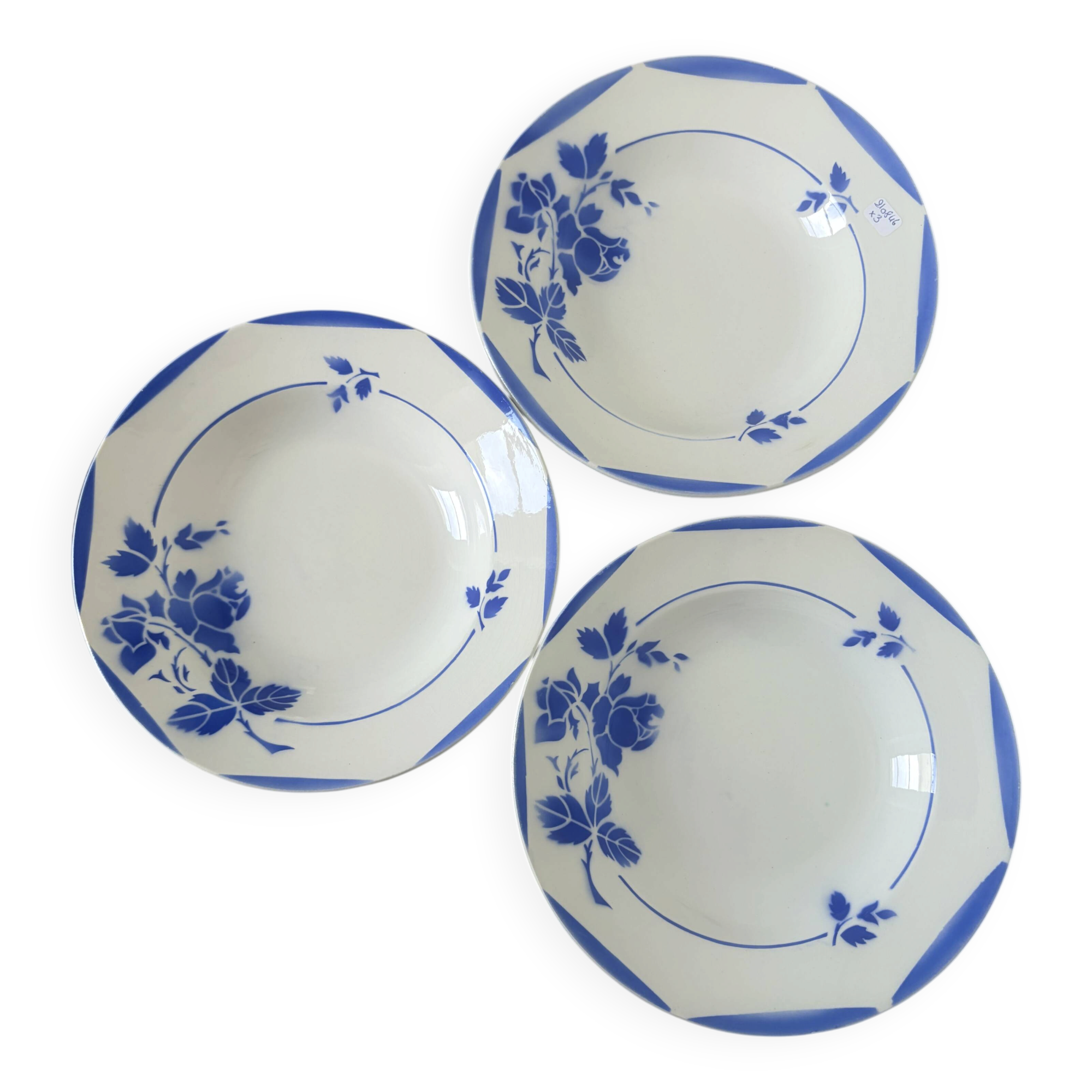 3 vintage deep plates 210846
