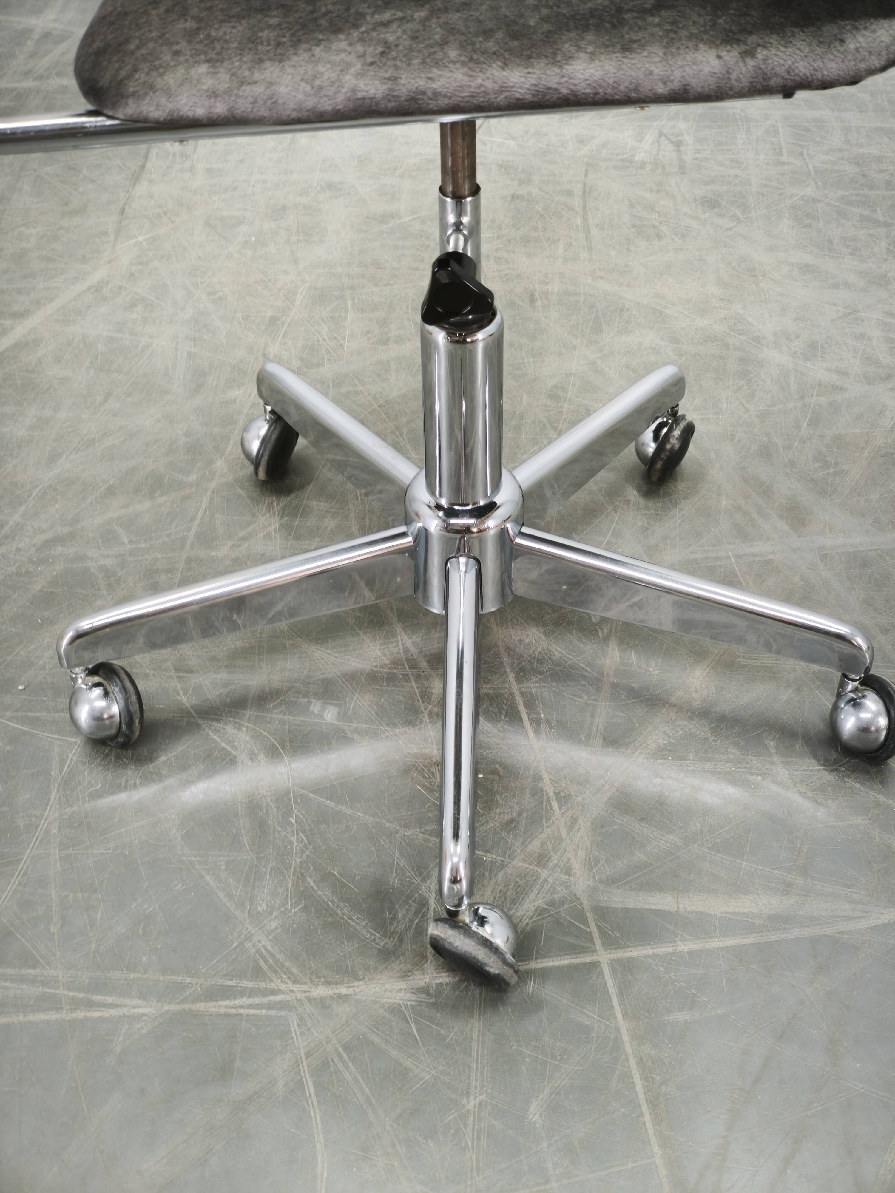 Italian Swivel Office Chair with Chrome Base, 1970s