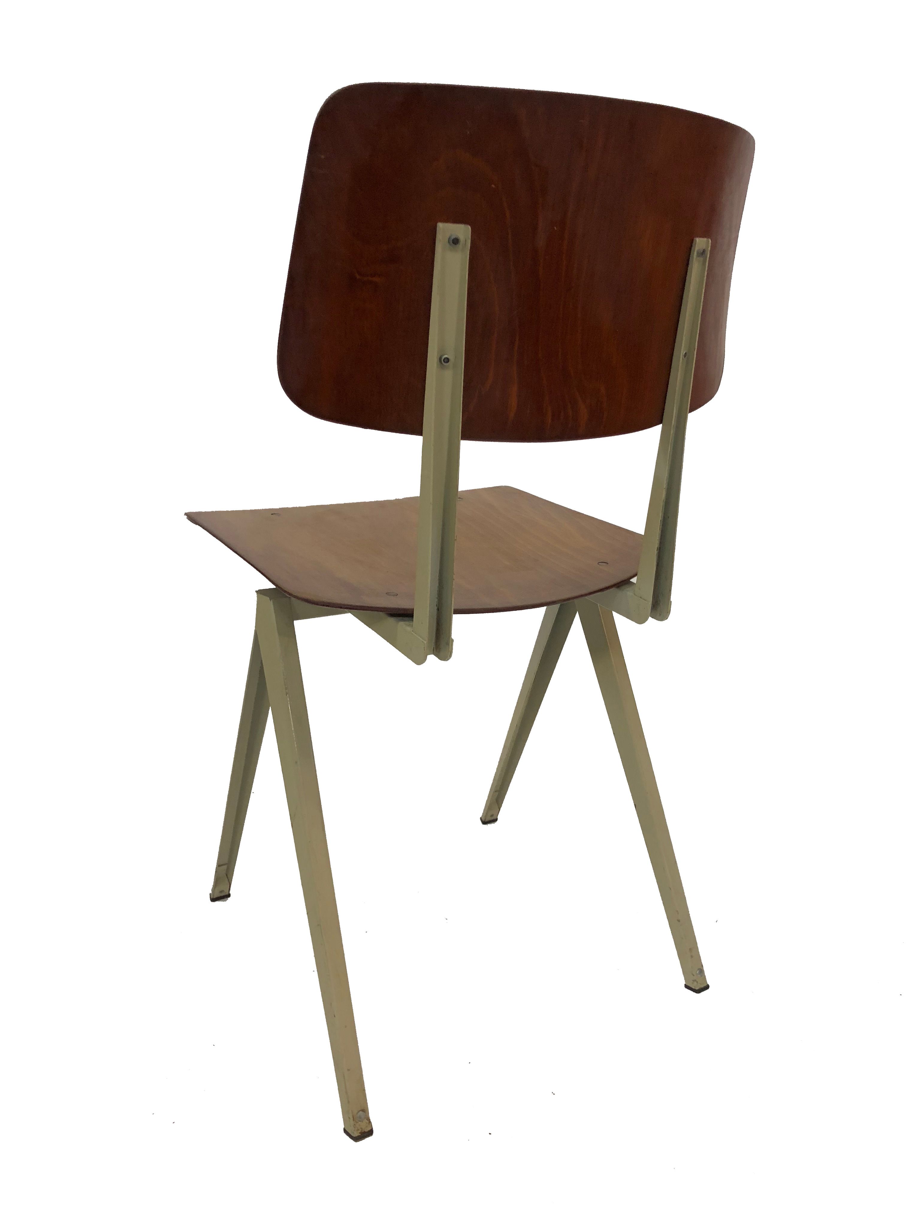 Chaise et bureau d’école vintage Galvanitas aux Pays-Bas