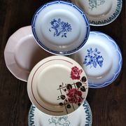 A set of 6 mismatched blue and pink floral dinner plates from Terre de Fer, Digoin.