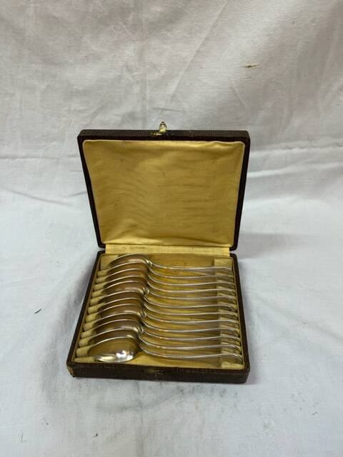 12 silver-plated teaspoons