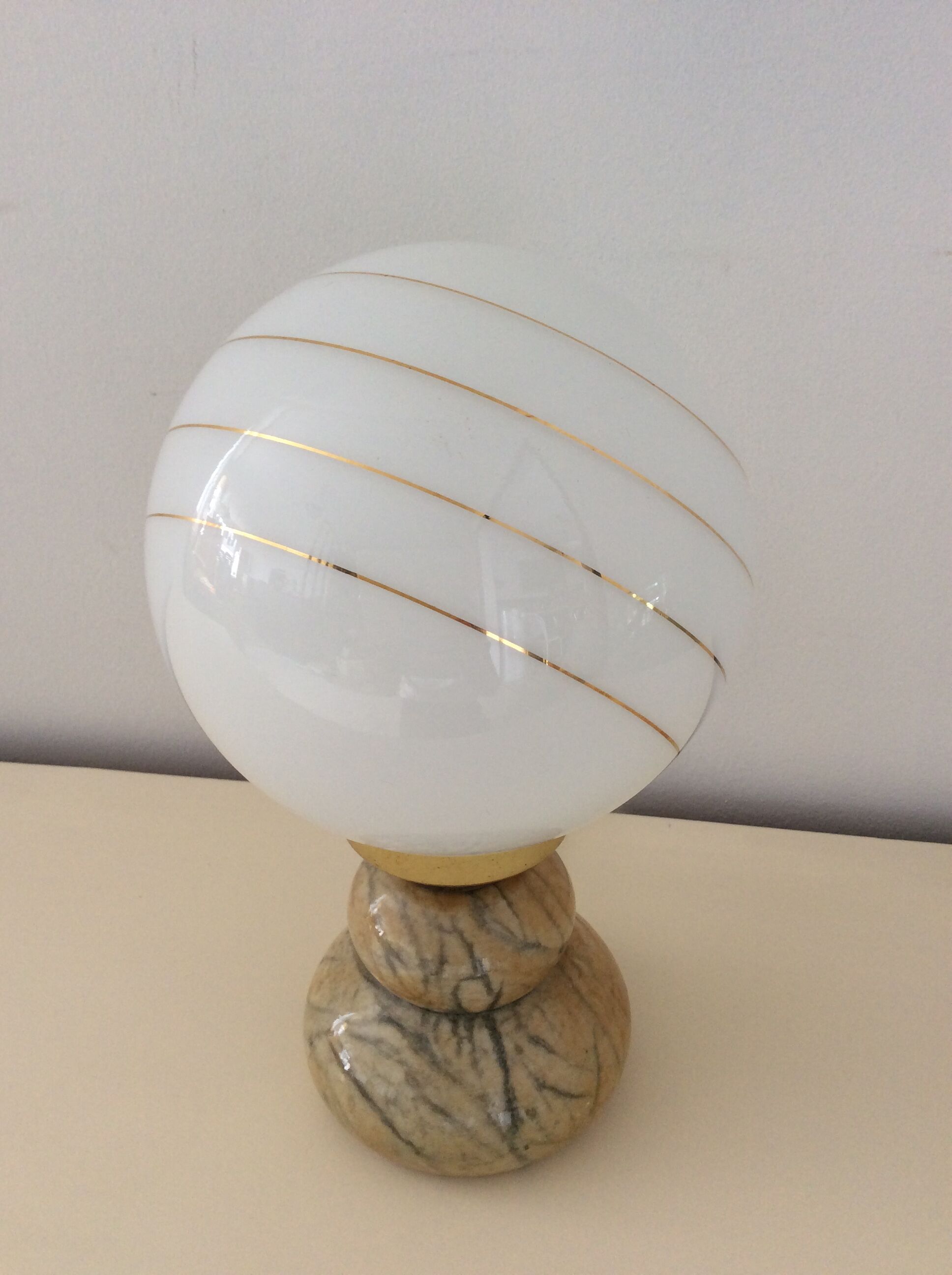 Vintage lamp from the 70s in marble and opaline
