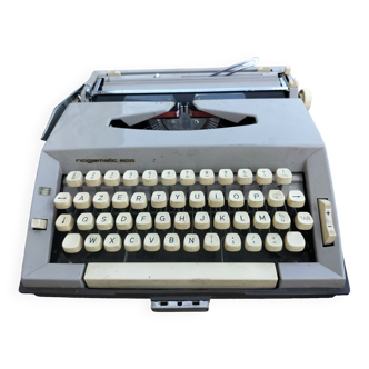Machine à écrire nogamatic 600