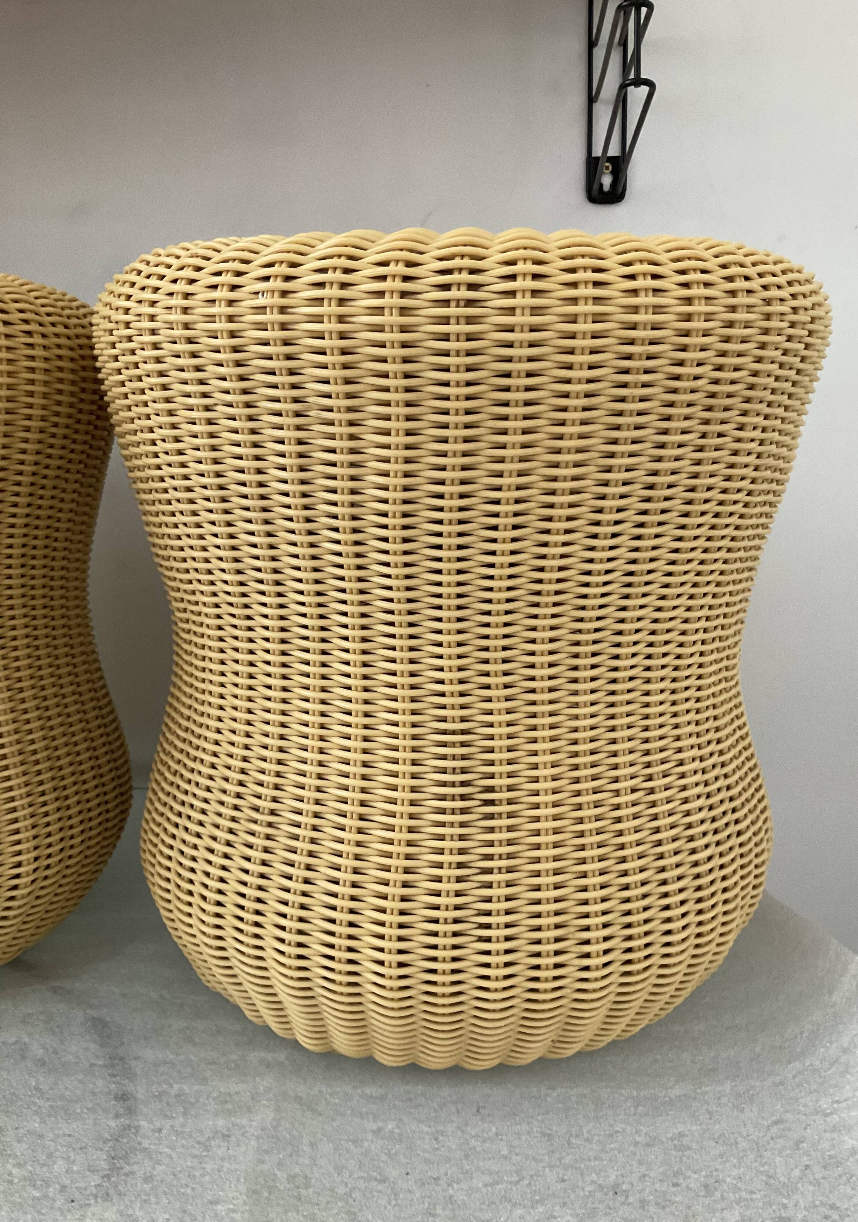 Series of 2 Scoubidou poufs from the 70s