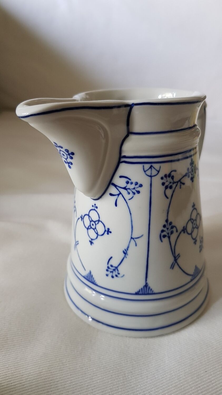 Pichet à lait en porcelaine Rieber en motif de Saxe bleu-blanc