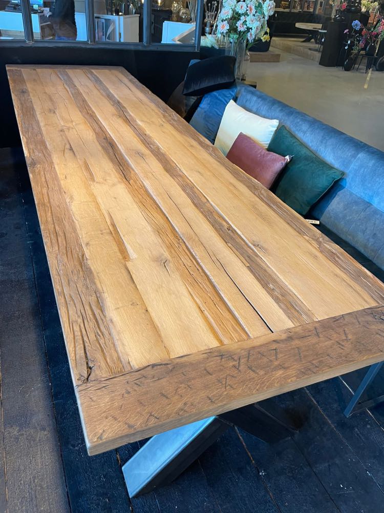 Table 350 x 100 cm chene and metal legs