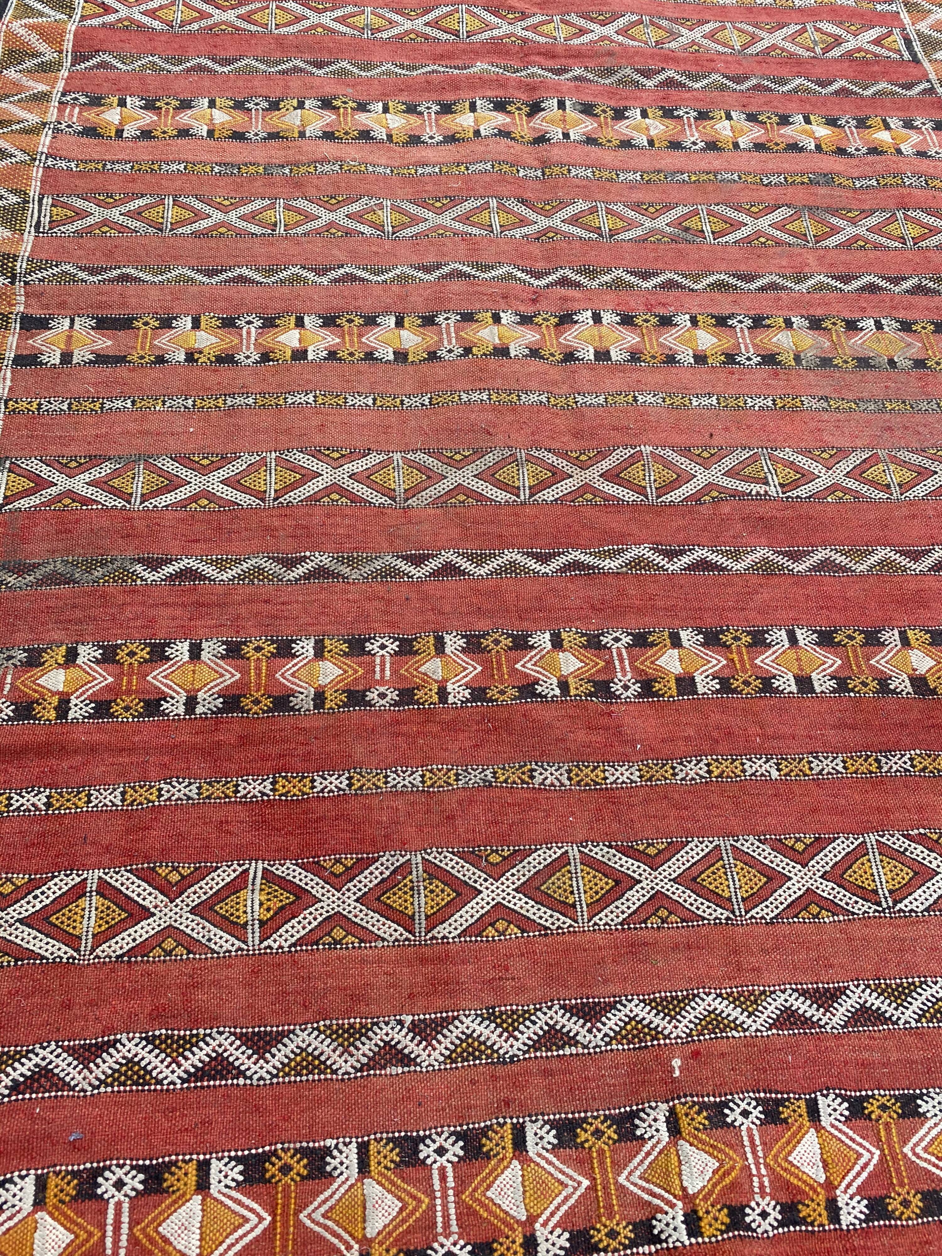 Tapis kilim berbere marocain tissé main 118x165 cm