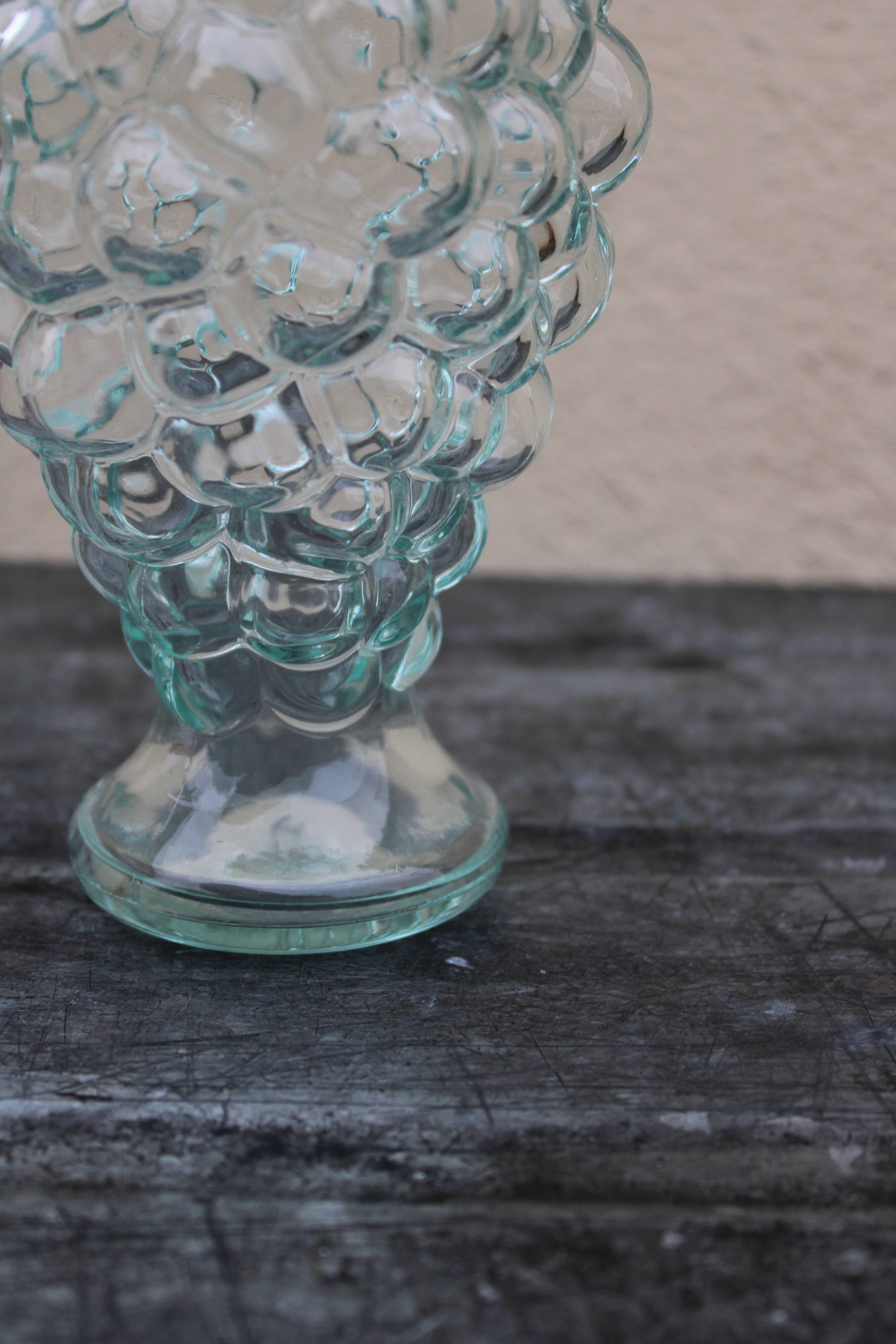 Grape cluster carafe