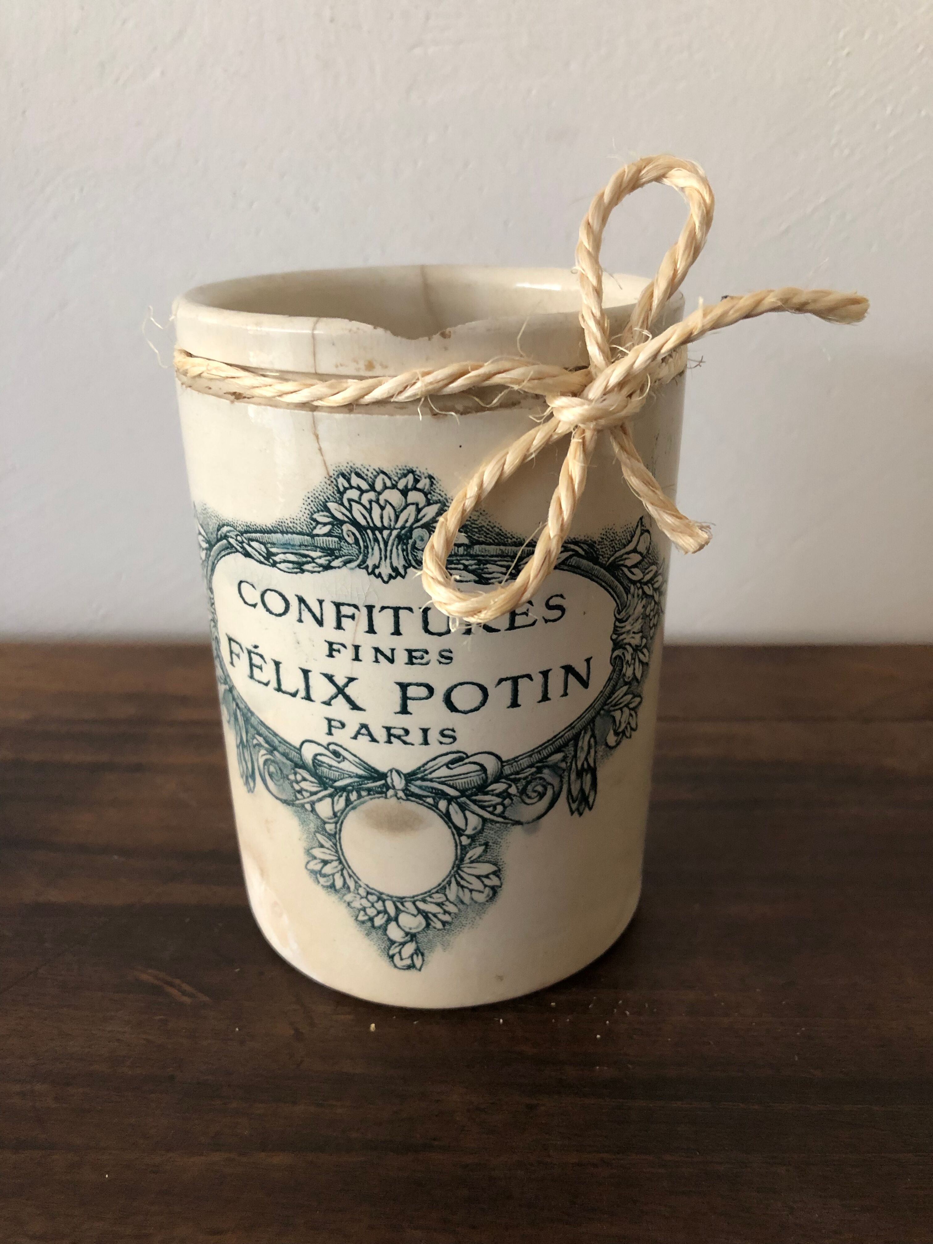 Badonviller's old earthenware pot