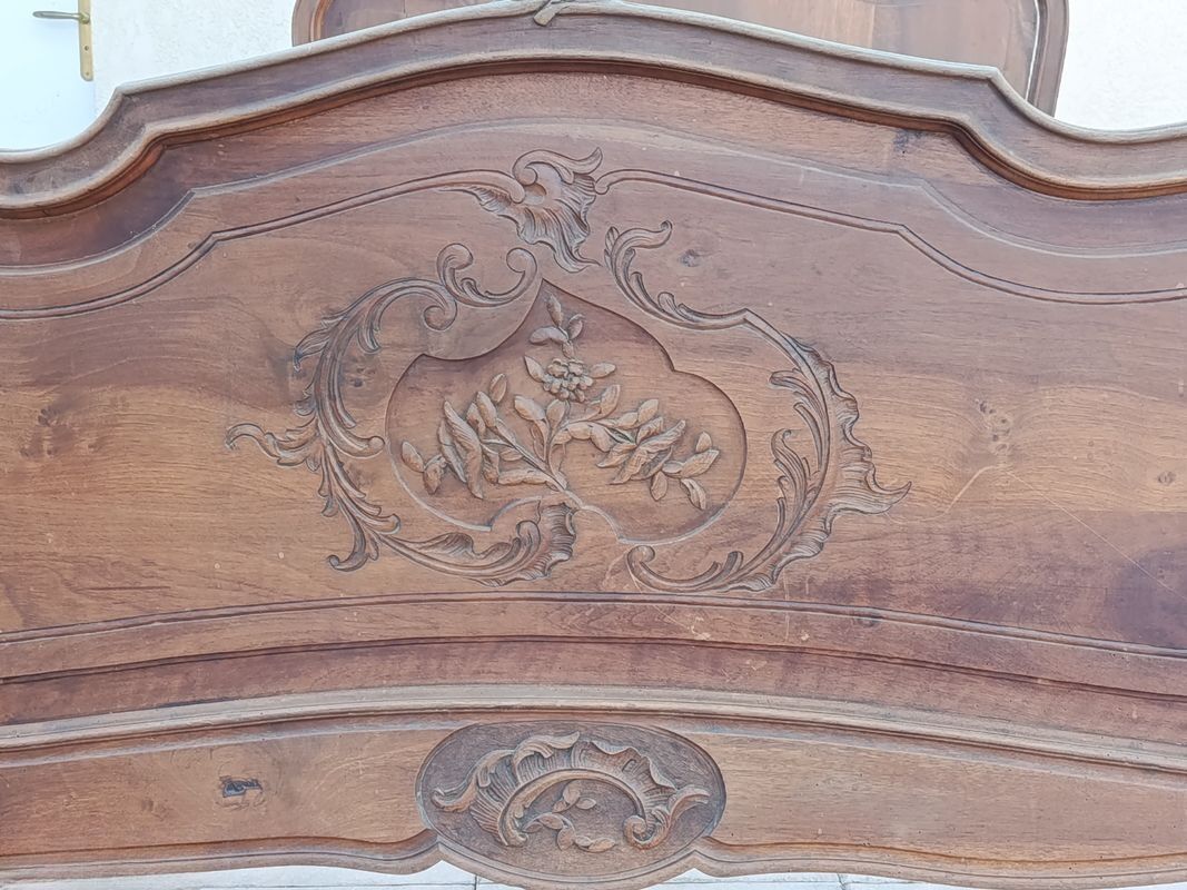 Walnut cabinetmaker's bed