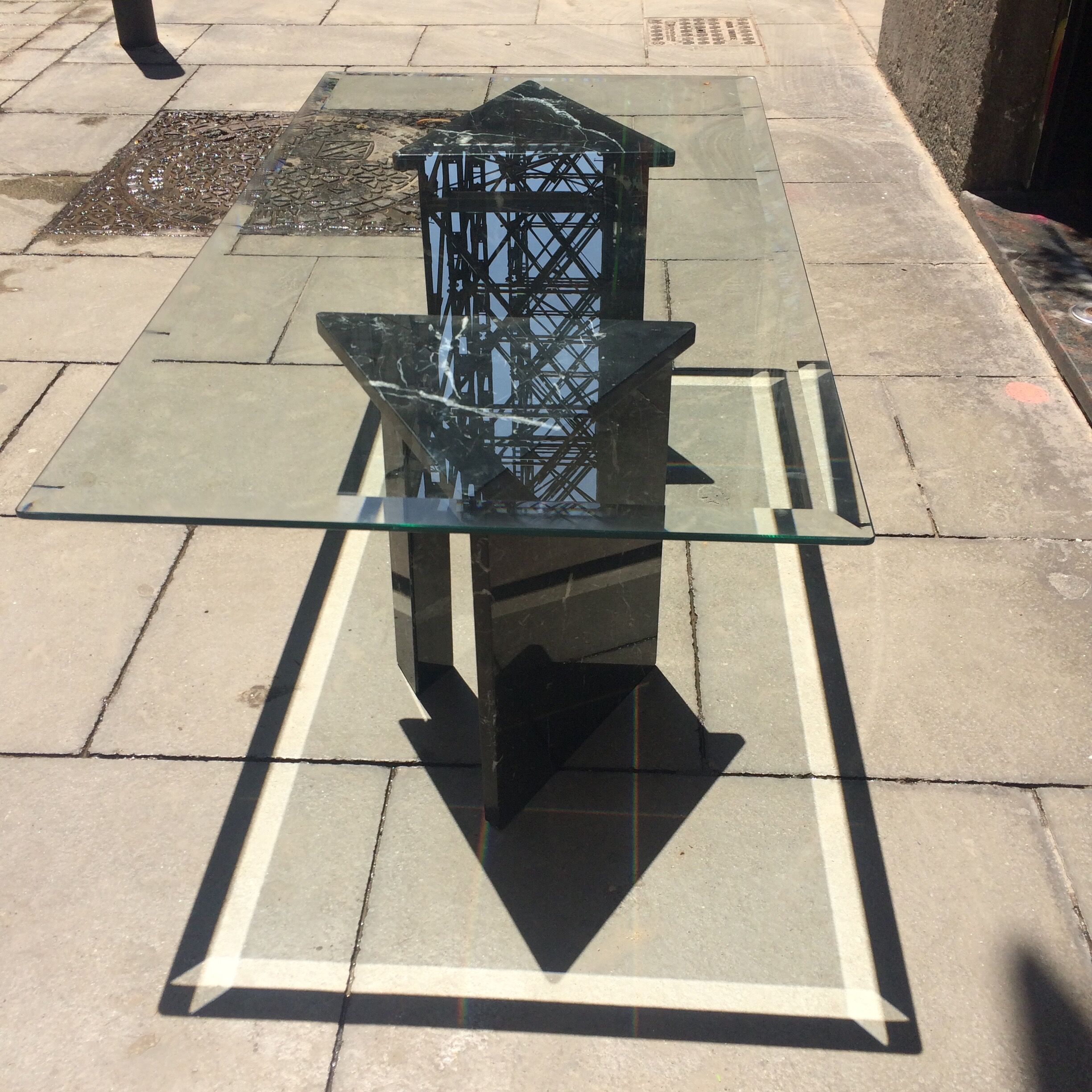 Table basse cristal et marbre