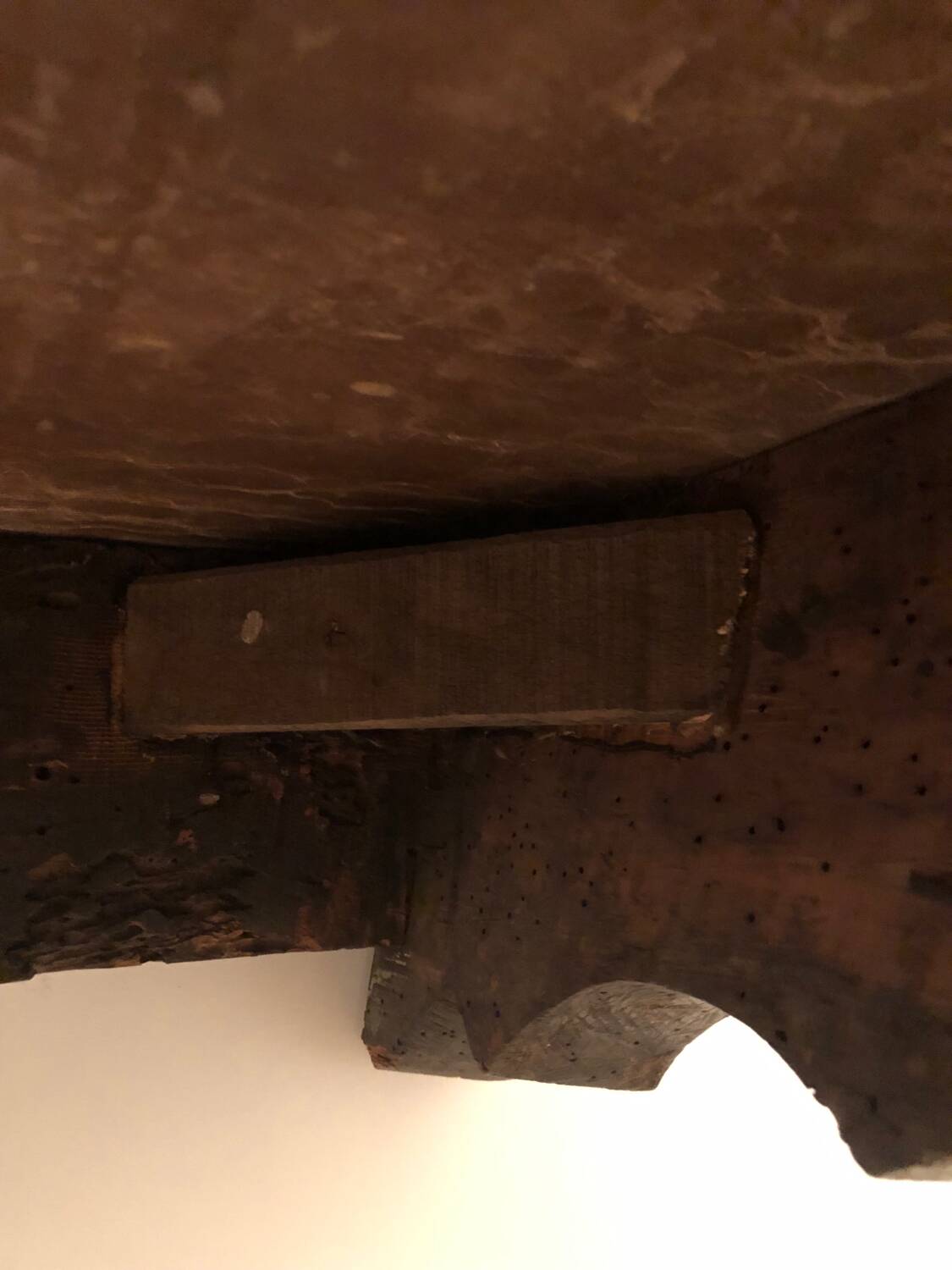 Old console in walnut and marble top