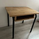 Children's desk in wood and metal