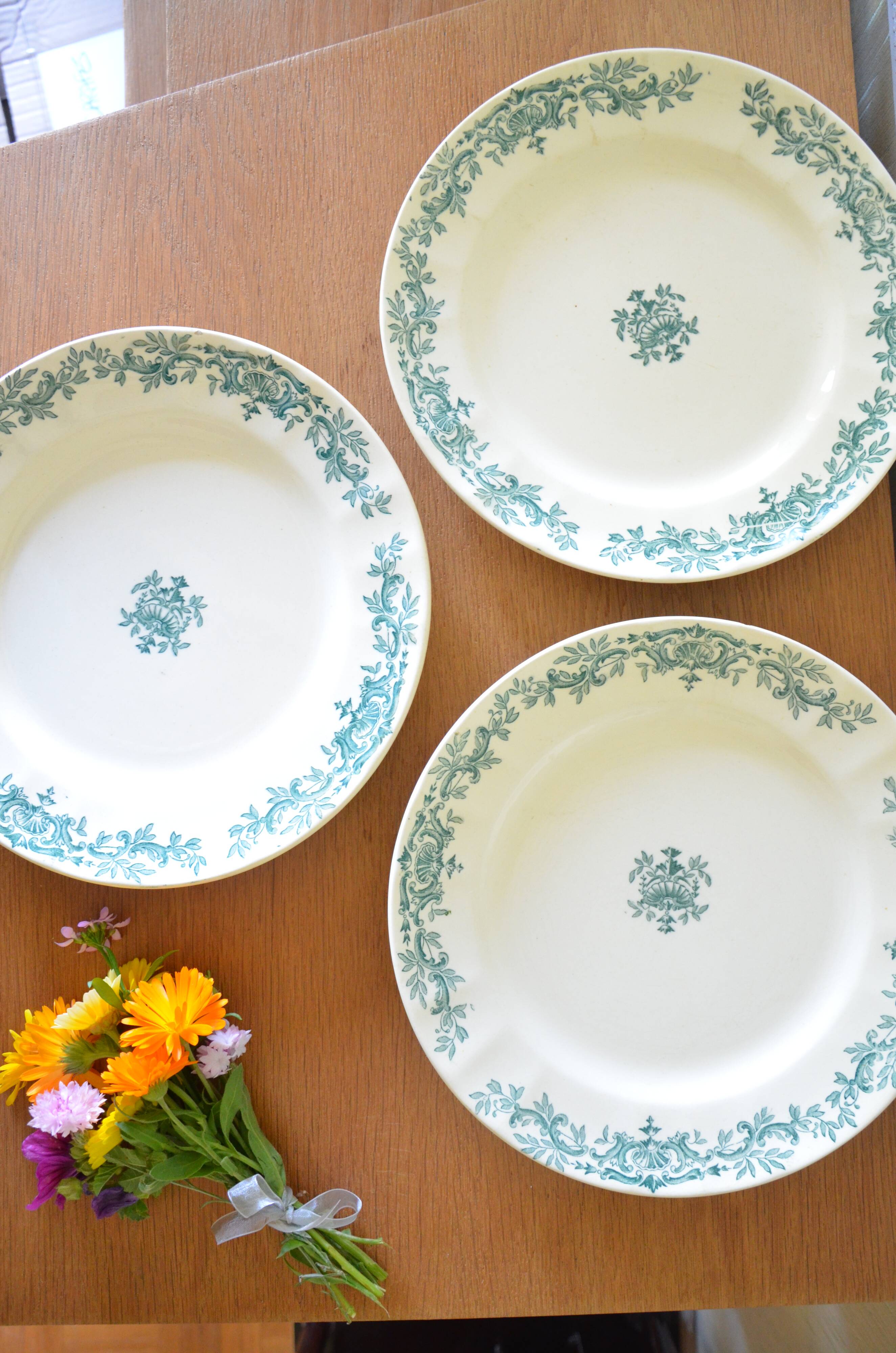 Lot of 3 plates Robert Charbonnier by Longchamp