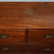 Commode de campagne estampillée Army & Navy C.S.L avec bureau rabattable