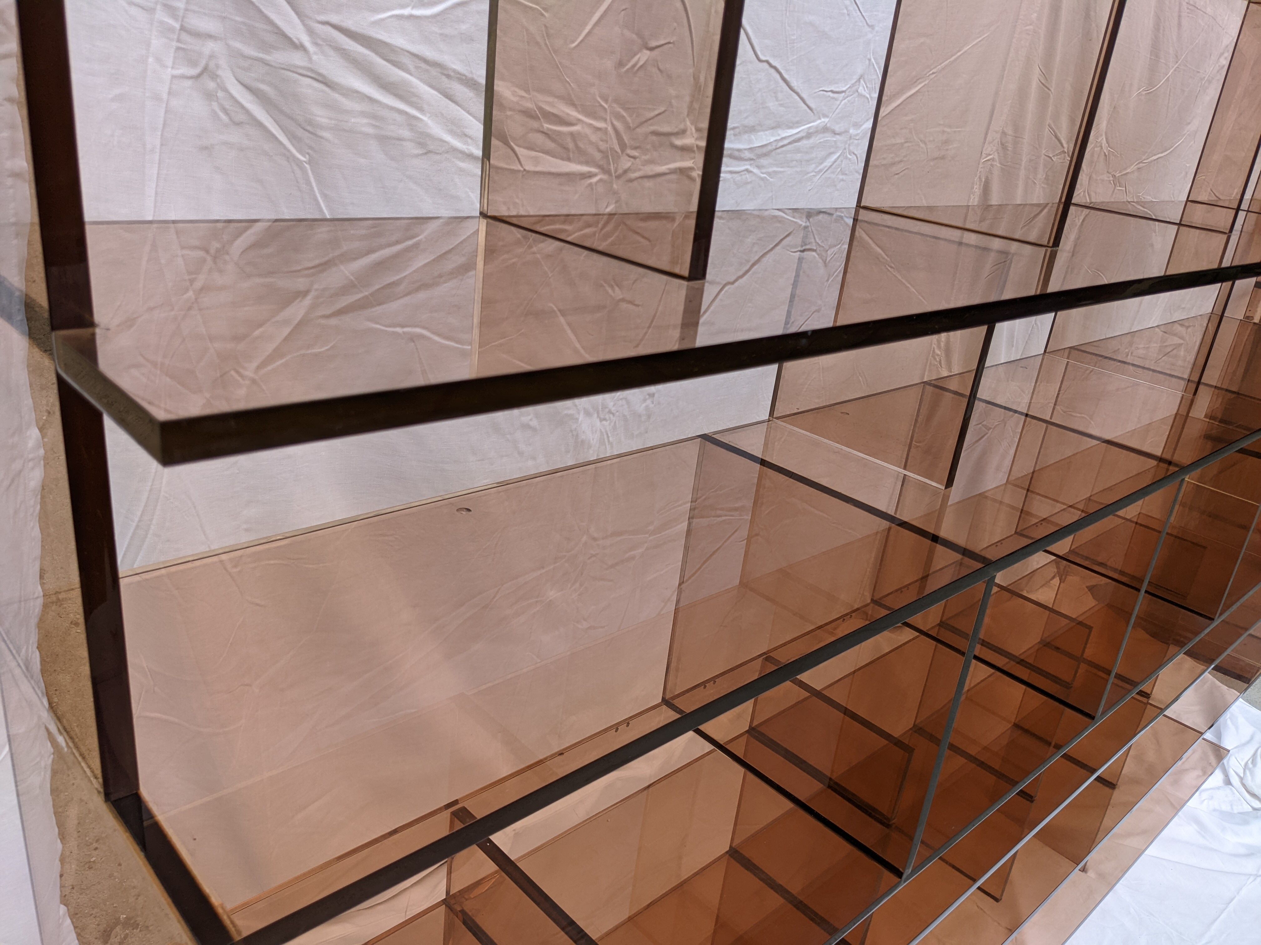 Modular plexiglass 70 library