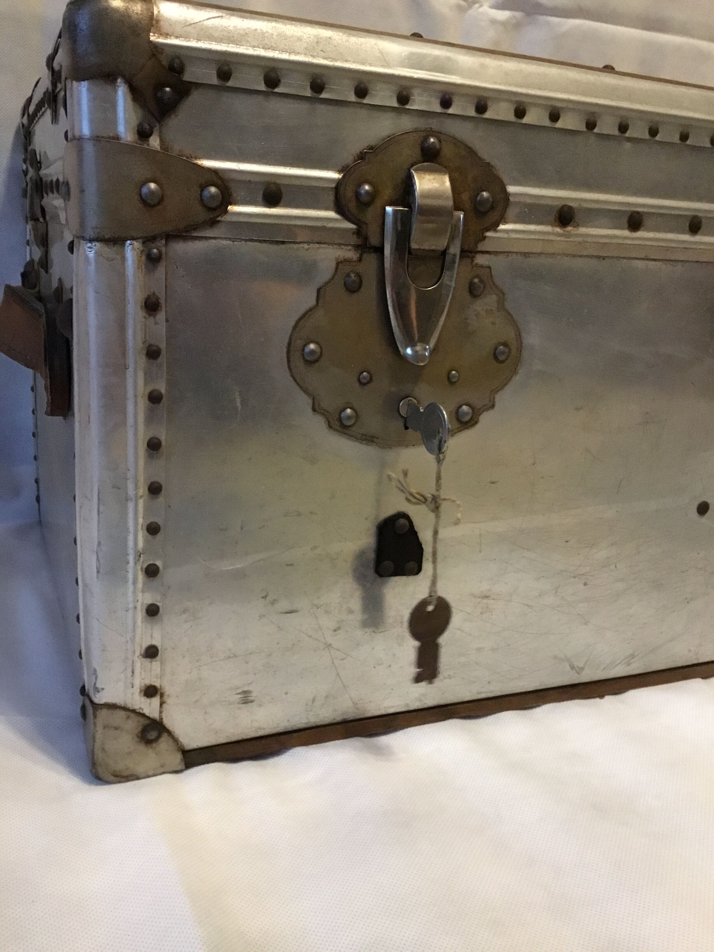 Trunk military year 50