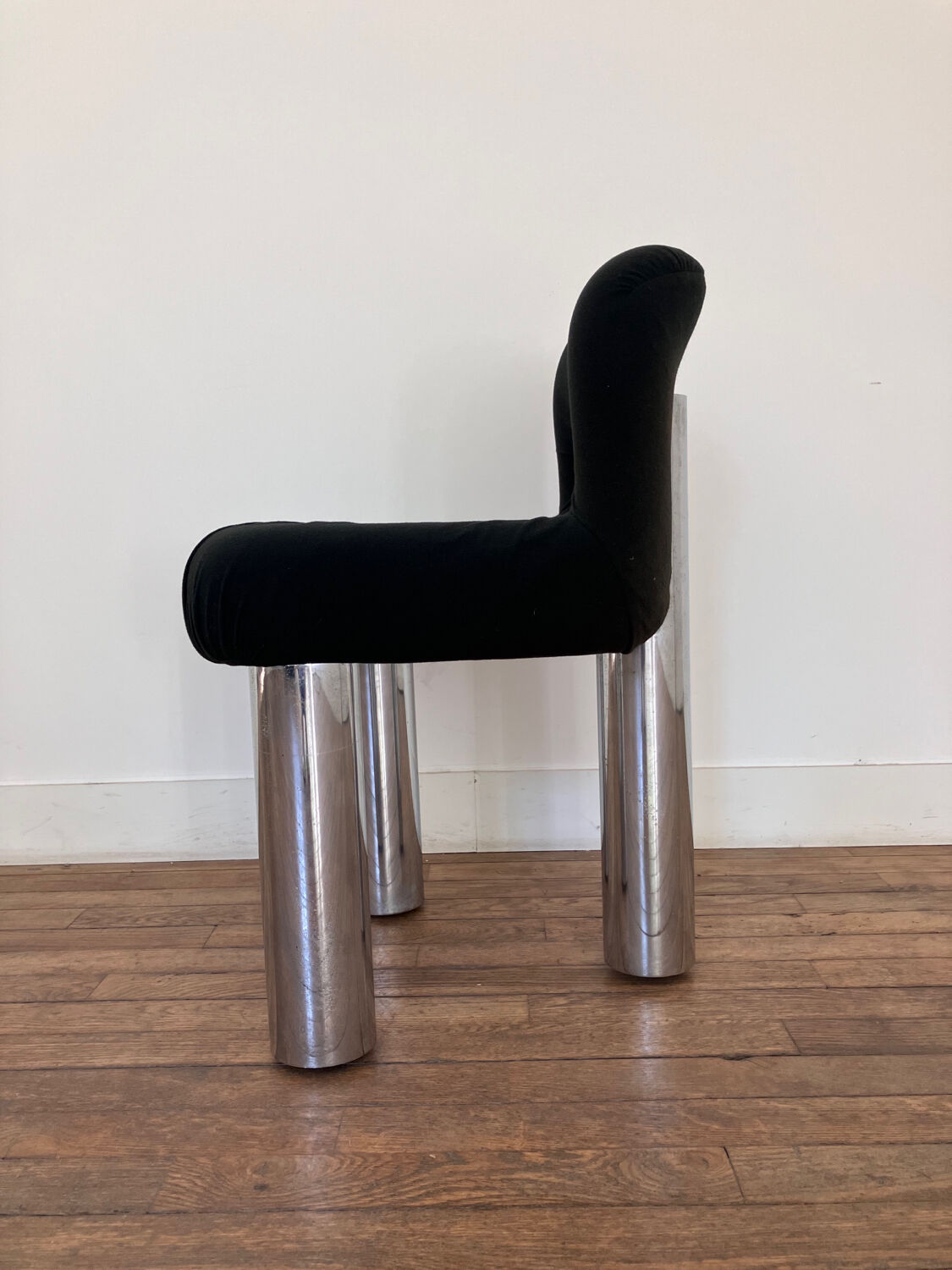 Arflex tripod chair, by Cini Boeri, Botolo model