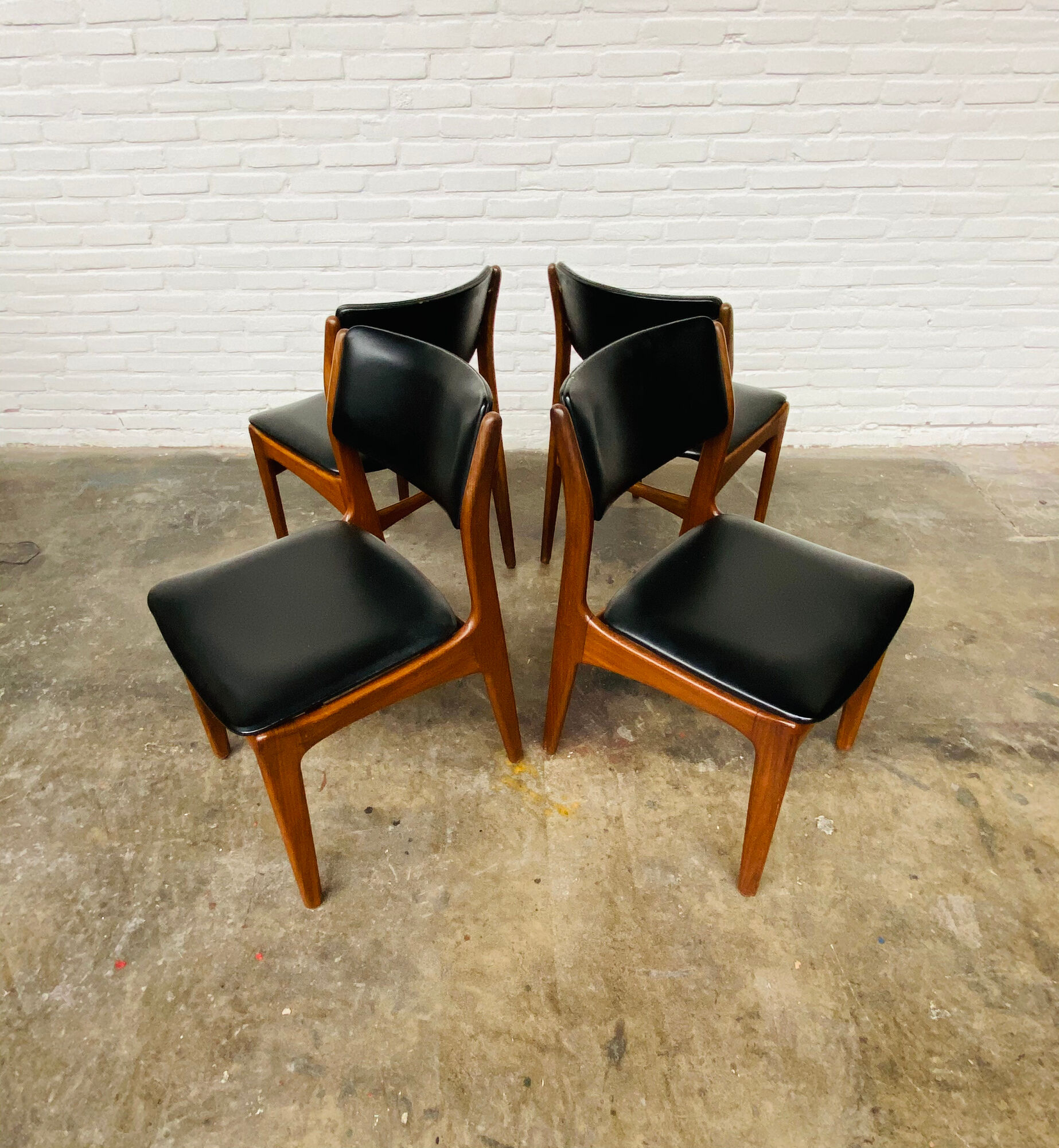 Vintage Set of 4 Teak Dining Chairs by Louis van Teeffelen voor Wèbè, 1960s.