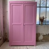 Pink knitted cabinet