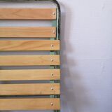 Set of 6 green folding chairs