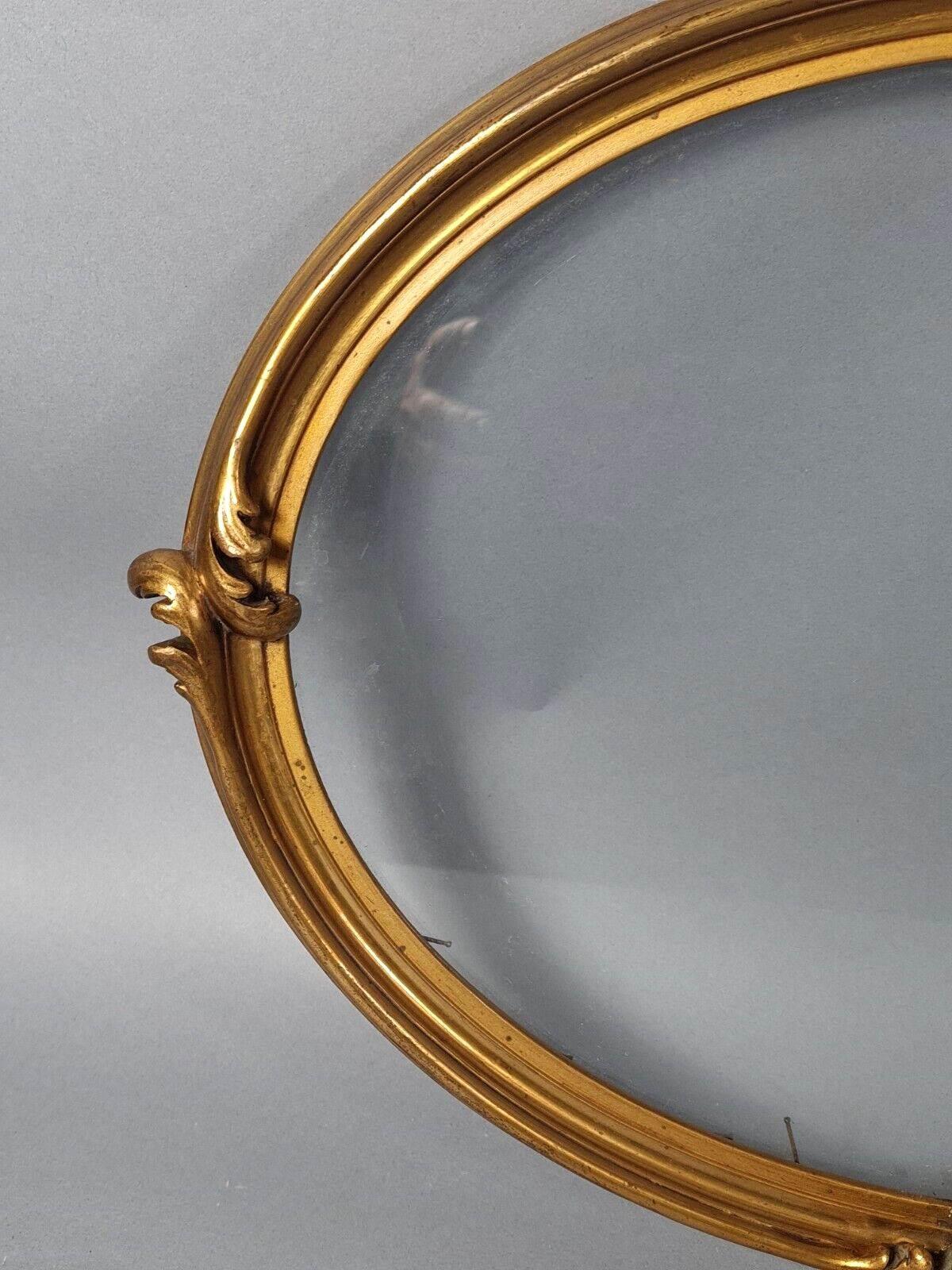 Old oval frame and glass foliage 40x30 cm wood stucco gilding gold leaf SB