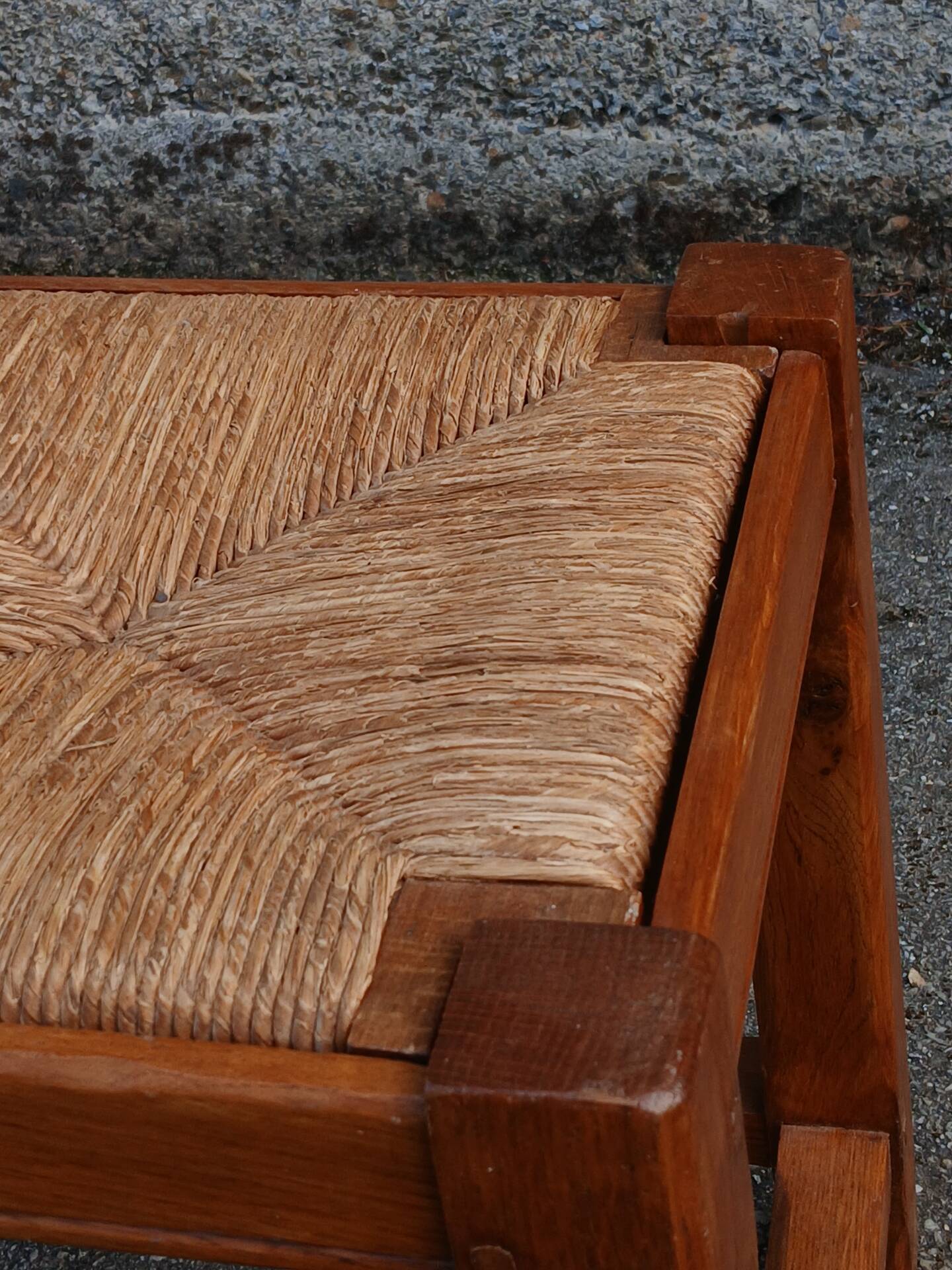 Tabouret paillé en chêne