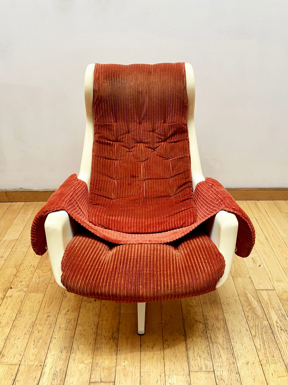 Armchair vintage/space age 70s