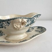 Opaque ironstone sauce boat "Bouquets de roses" from Gien