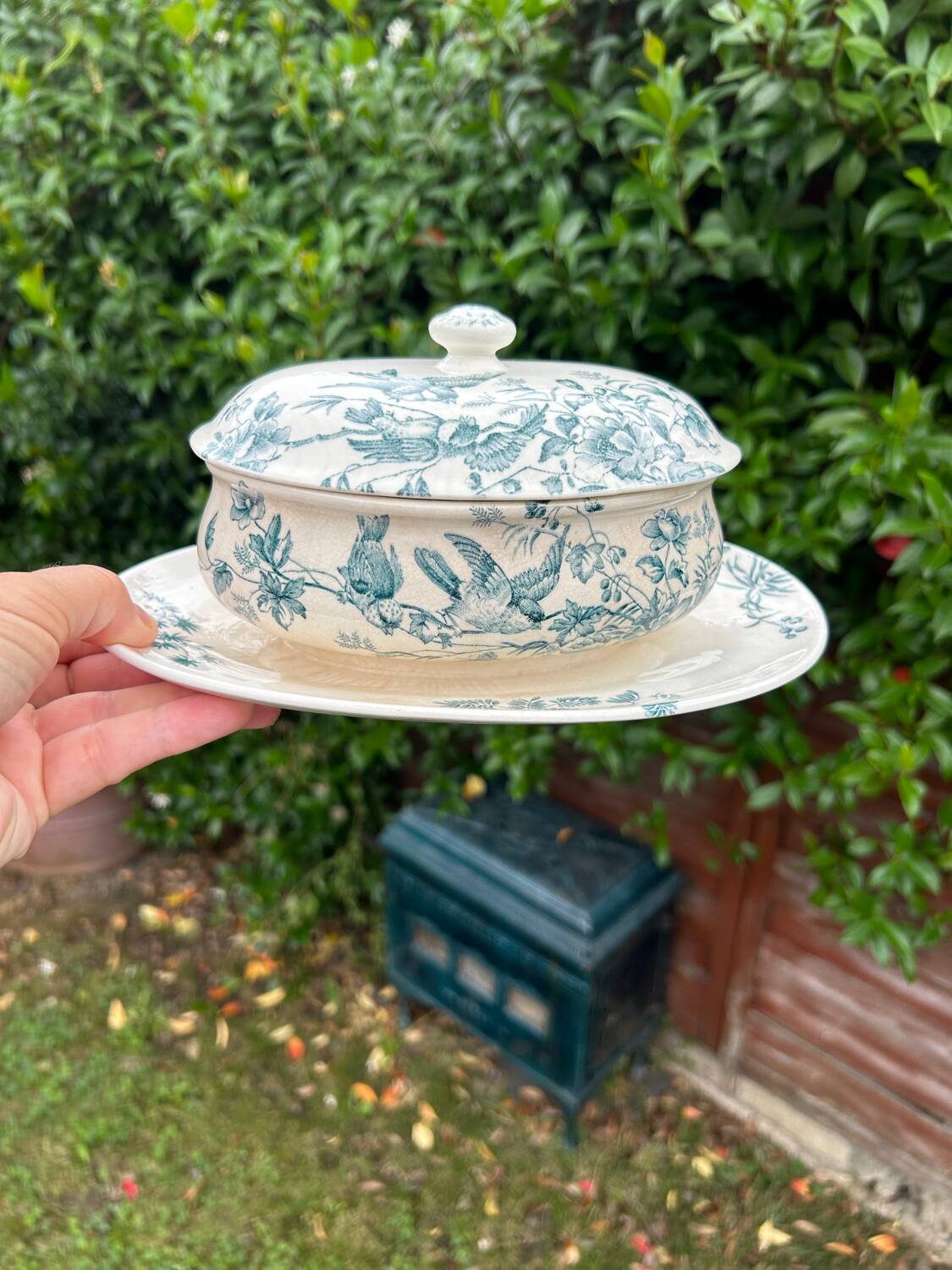 Mignon Longwy iron earth sauce boat