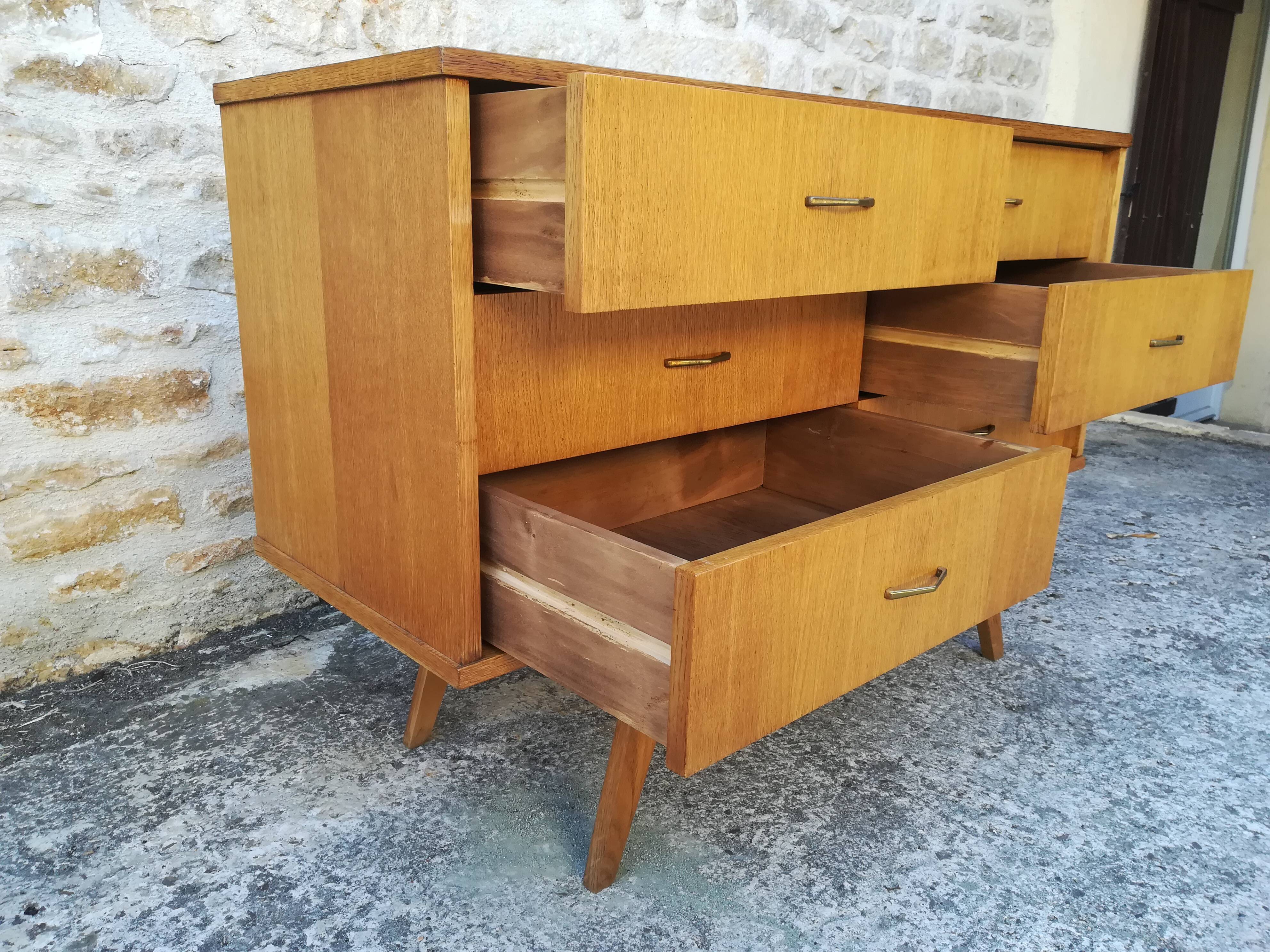 Six-drawer chest of drawers