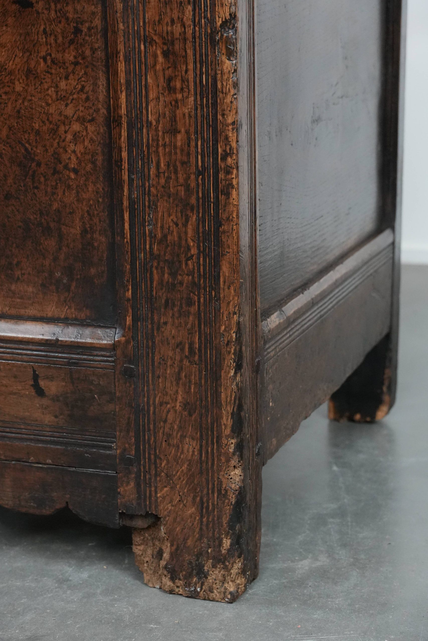 Large antique panelled English oak chest from the 18th century
